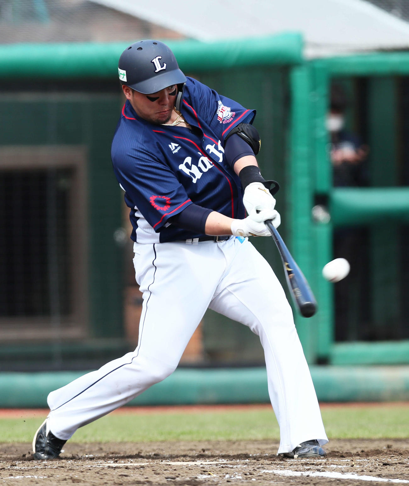 楽天対西武　3回表西武1死一、三塁、山川は左越え3点本塁打を放つ（撮影・足立雅史）