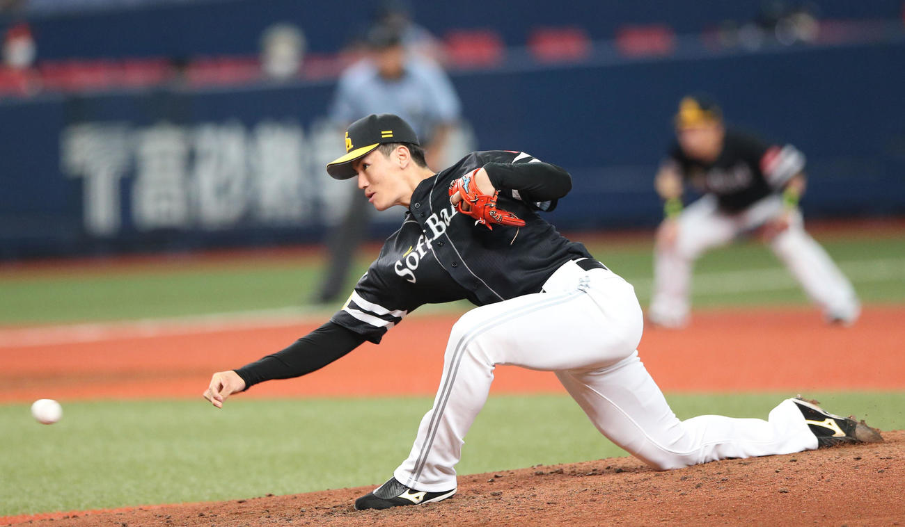 オリックス対ソフトバンク6回戦　7回、ソフトバンク2番手で登板の高橋礼（撮影・上山淳一）