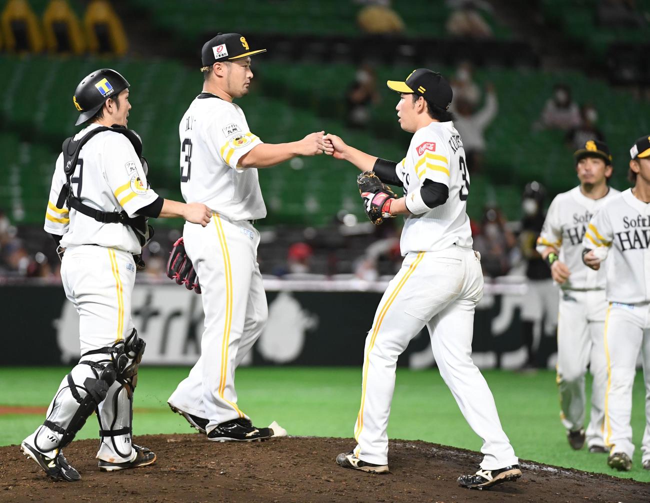 ソフトバンク対日本ハム　9回を抑えた森唯斗（撮影・今浪浩三）