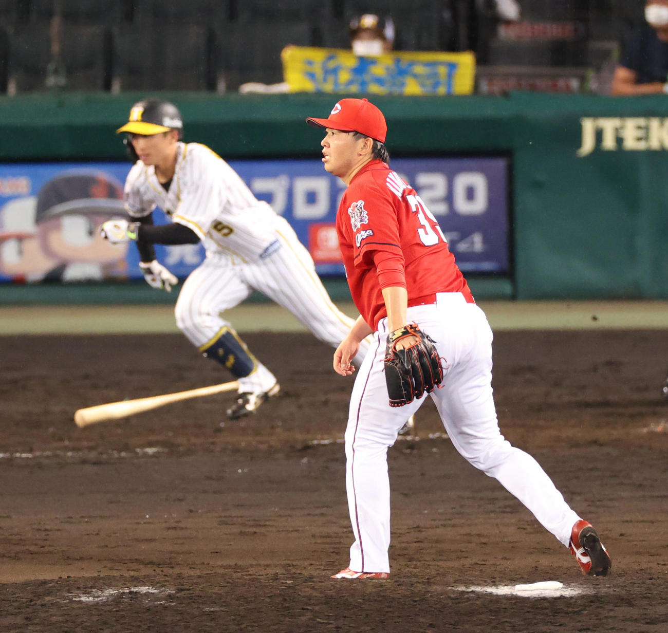 近本に同点適時打を許す菊池保則（撮影・清水貴仁）