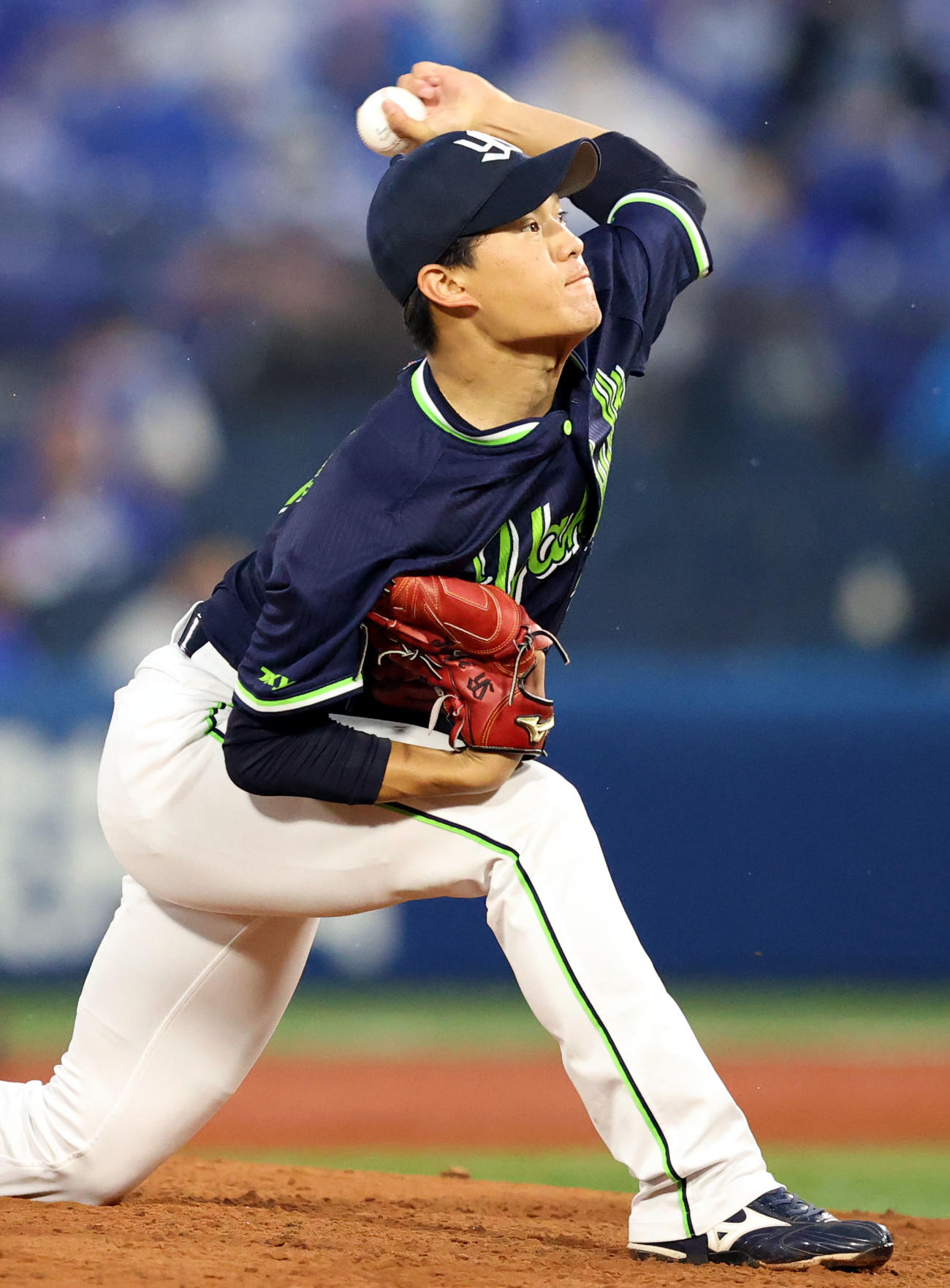 DeNA対ヤクルト　ヤクルト先発の高橋（撮影・狩俣裕三）
