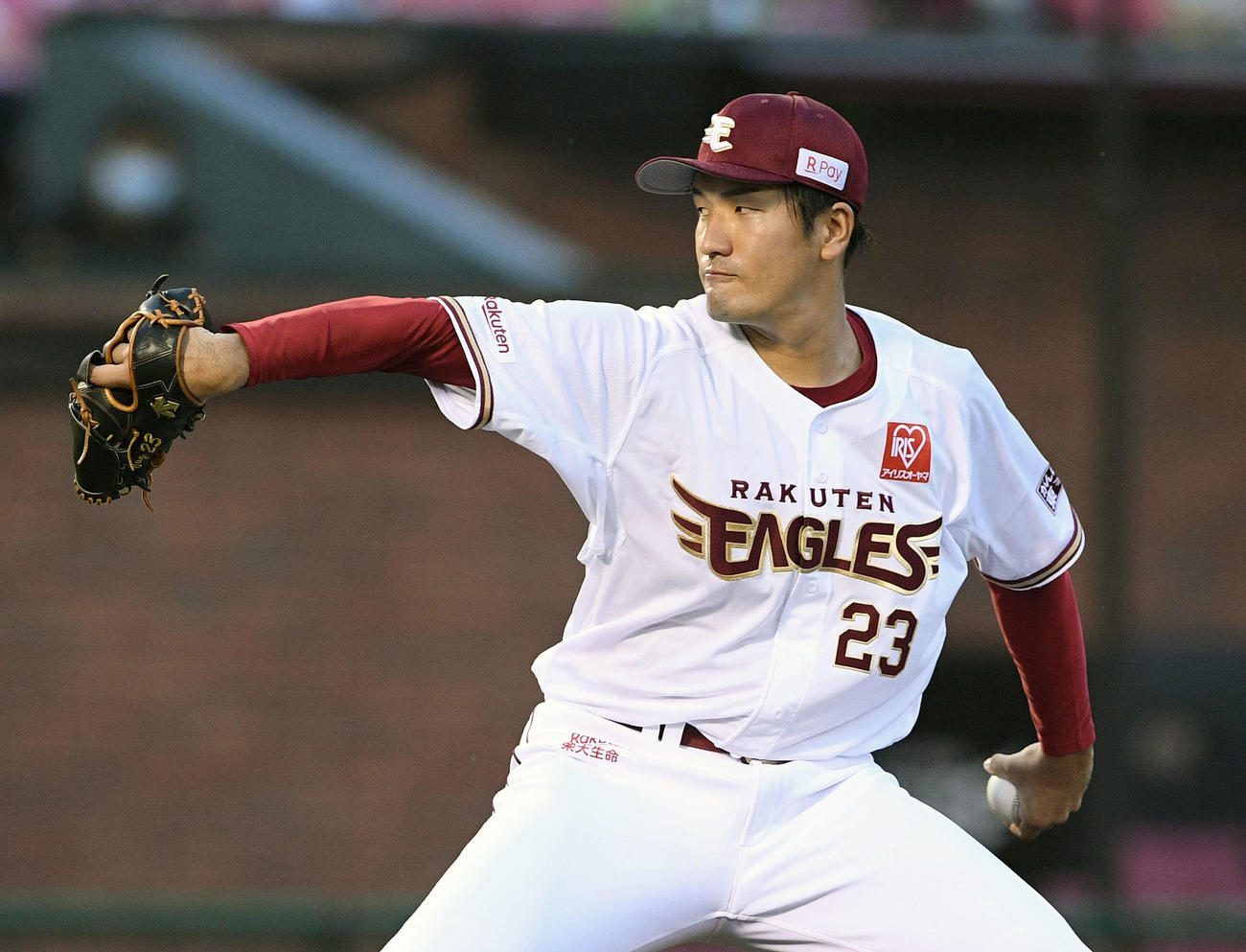 楽天対オリックス　楽天先発の弓削（撮影・滝沢徹郎）