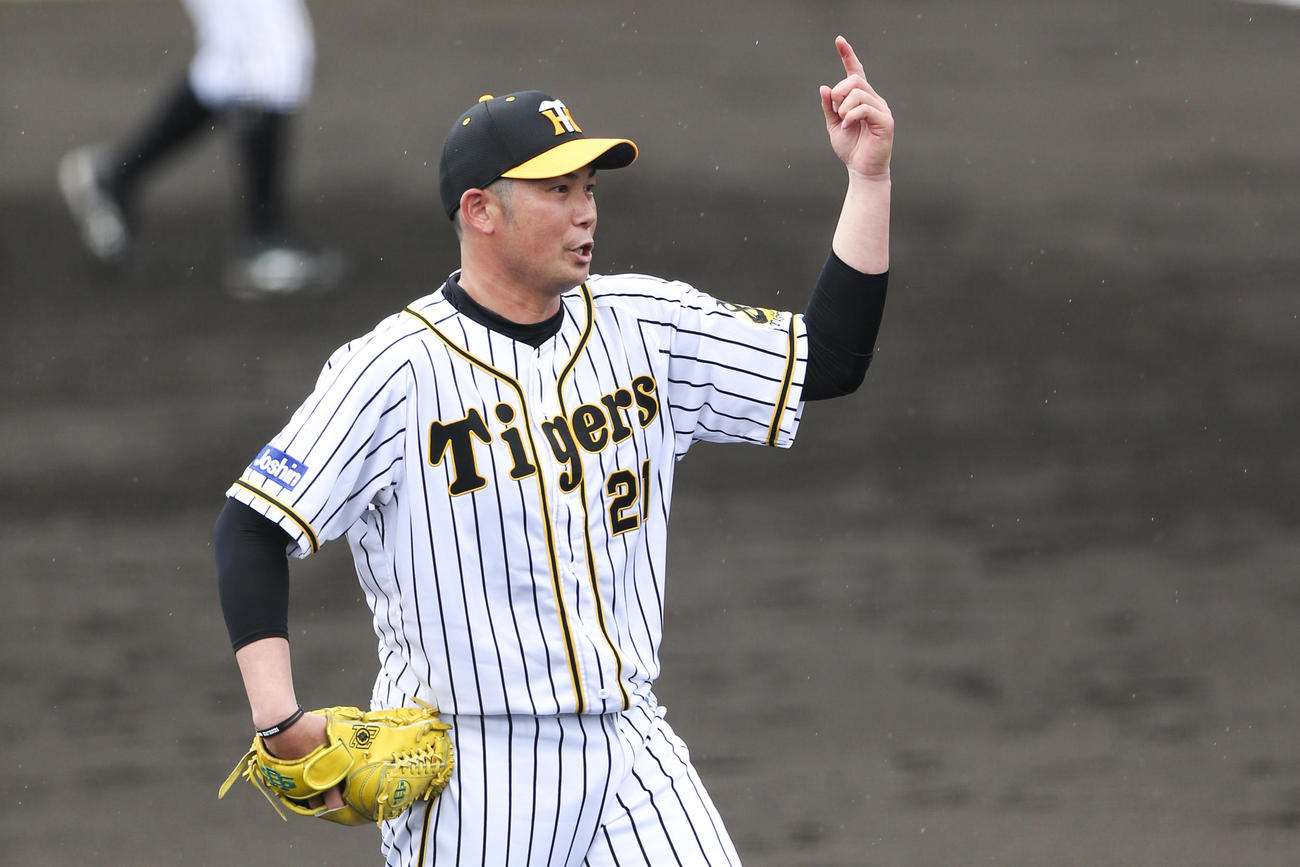 ウエスタン・リーグ広島戦に登板した岩田（撮影・上山淳一）