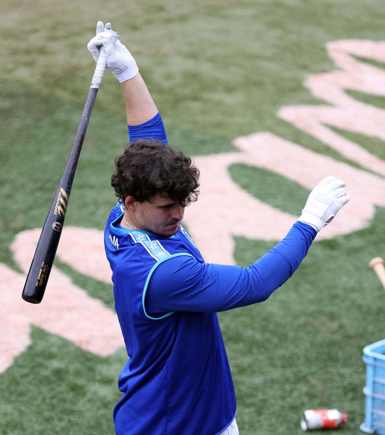 DeNA対広島　試合前、打撃練習するDeNAオースティン（撮影・大野祥一）