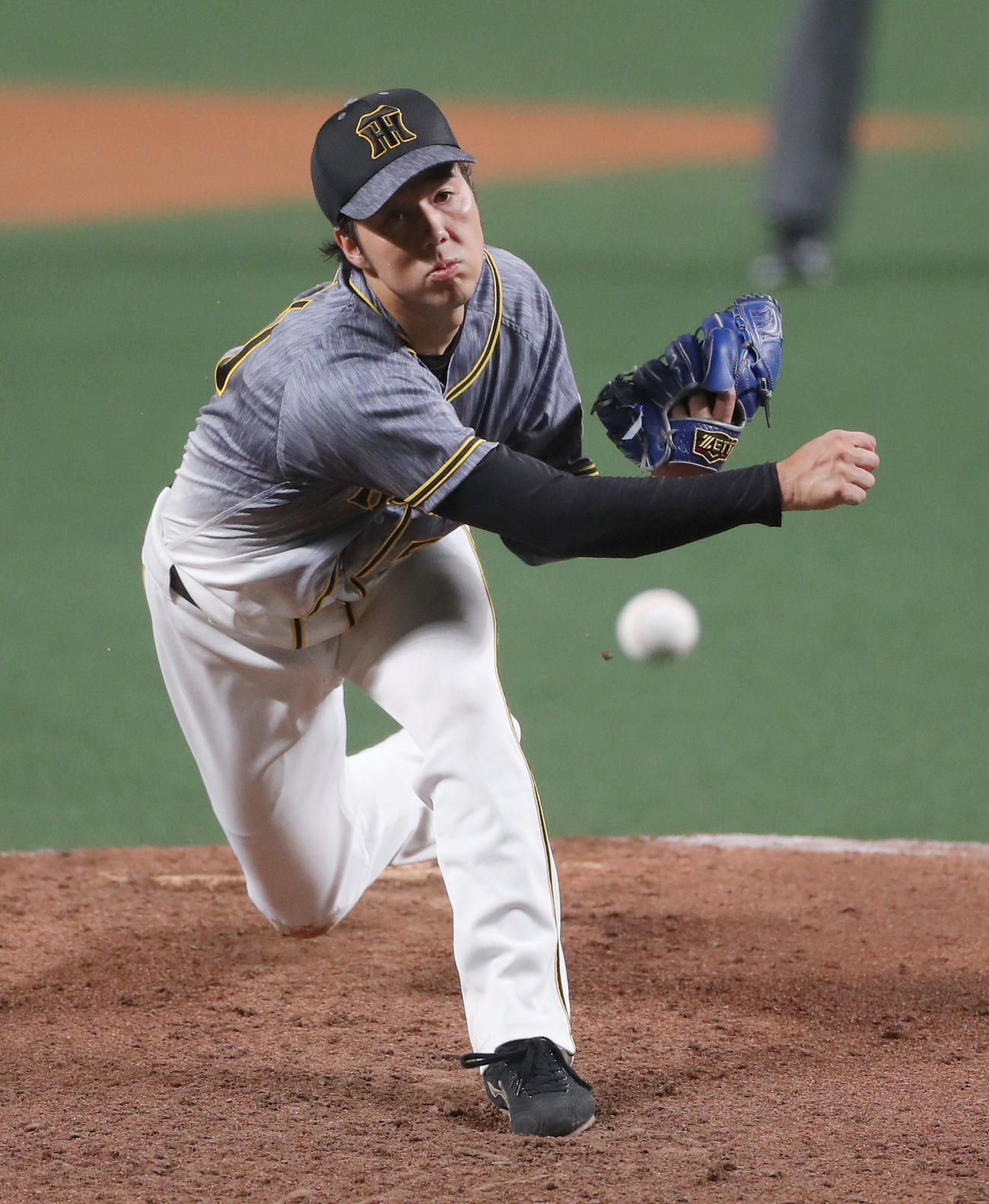 中日対阪神　4勝目を挙げた青柳（撮影・前田充）