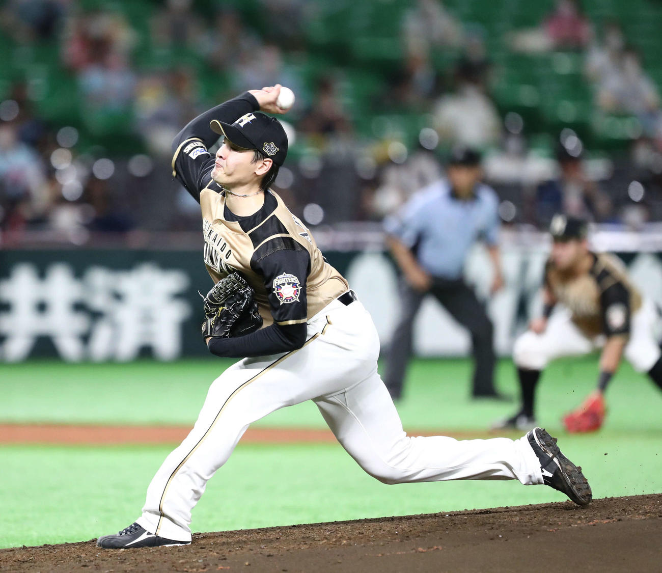 ソフトバンク対日本ハム　日本ハム先発の有原（撮影・梅根麻紀）