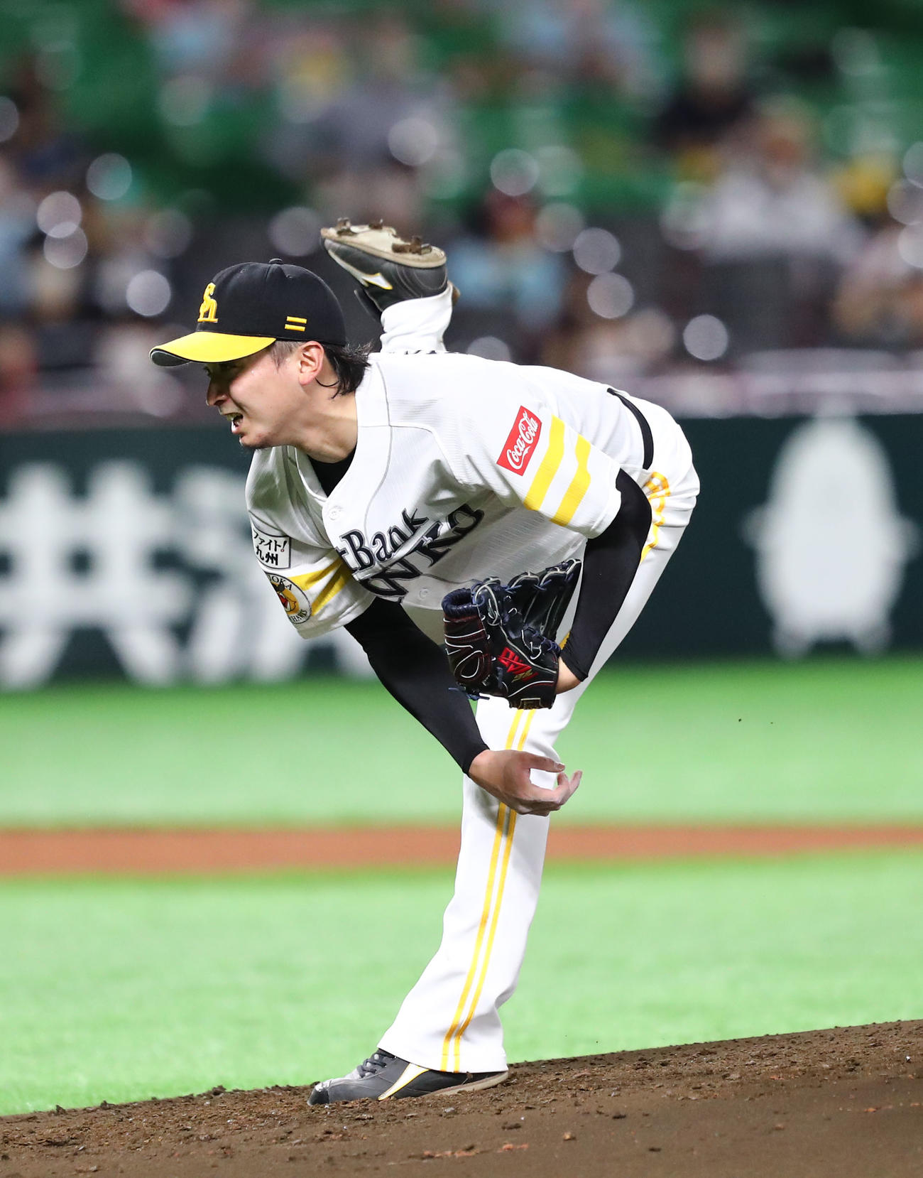 ソフトバンク対日本ハム　ソフトバンク先発の東浜は7回1失点と好投する（撮影・梅根麻紀）