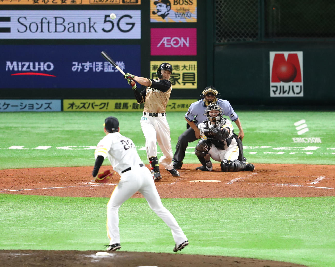 ソフトバンク対日本ハム　3回表日本ハム2死、西川遥輝は中前安打を放つ（撮影・梅根麻紀）