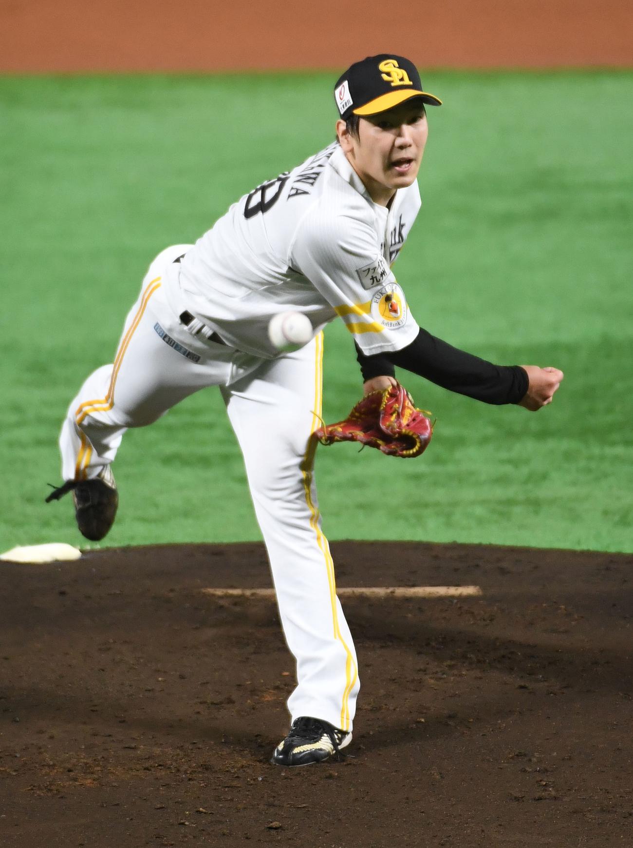 ソフトバンク対日本ハム　先発の石川柊太は6回を投げ3安打3失点と好投する（撮影・今浪浩三）