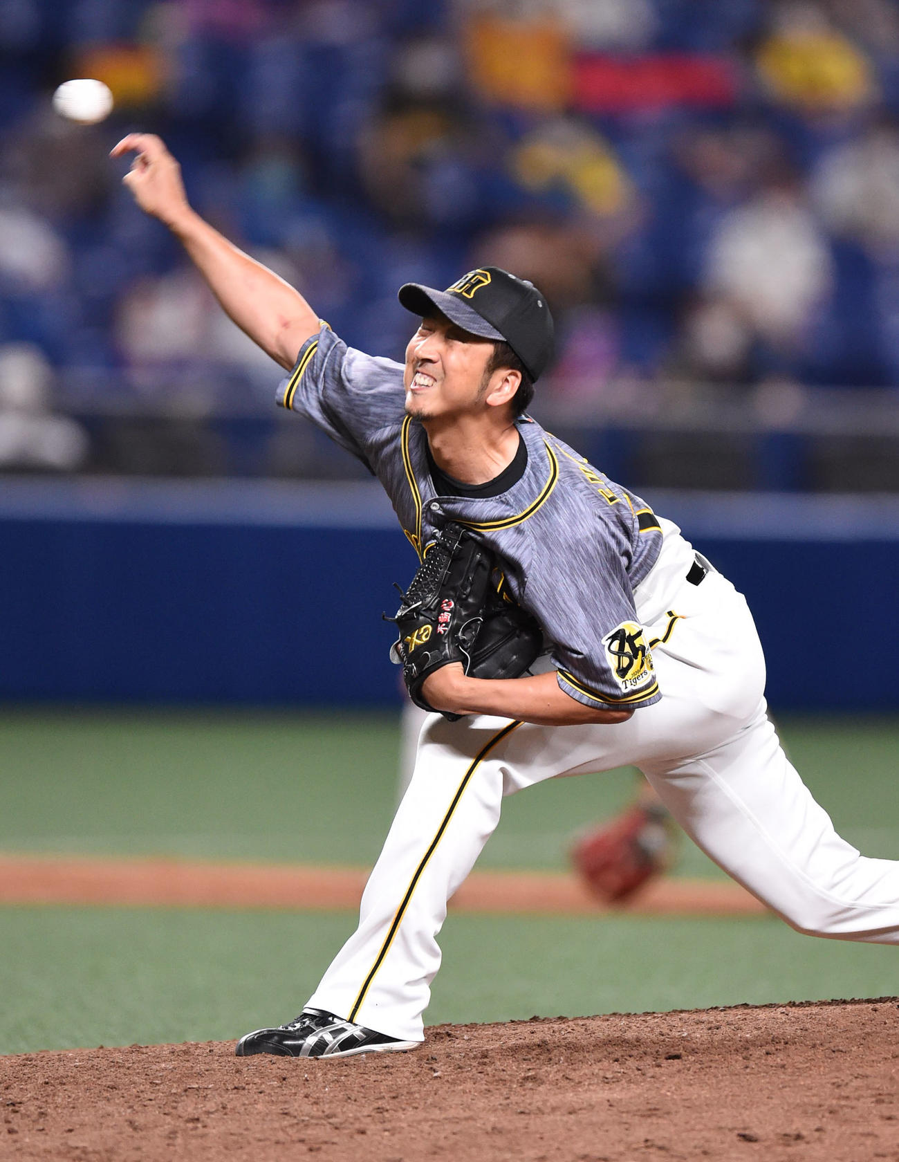 中日対阪神　7回裏、阪神4番手で登板する藤川（撮影・森本幸一）