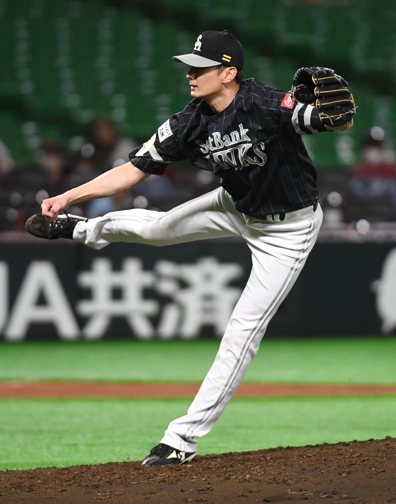 ソフトバンク対日本ハム　先発の二保旭は6回途中1失点と好投する（撮影・今浪浩三）