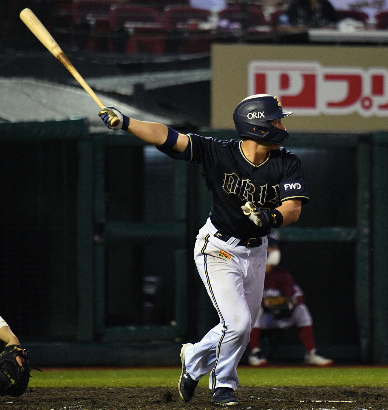 楽天対オリックス　5回表オリックス2死、吉田正は左越えソロ本塁打を放つ（撮影・滝沢徹郎）