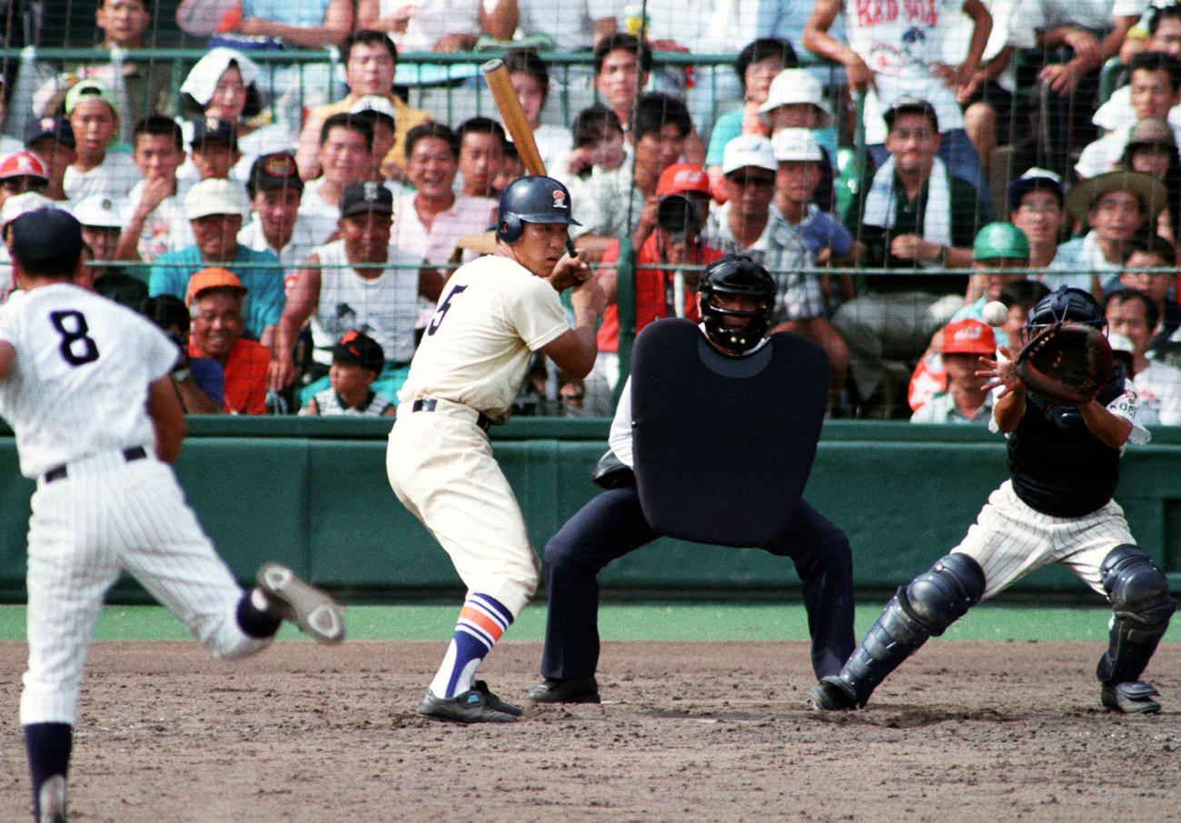 92年の夏の甲子園、明徳義塾戦で敬遠される星稜・松井秀喜（1992年8月16日撮影）