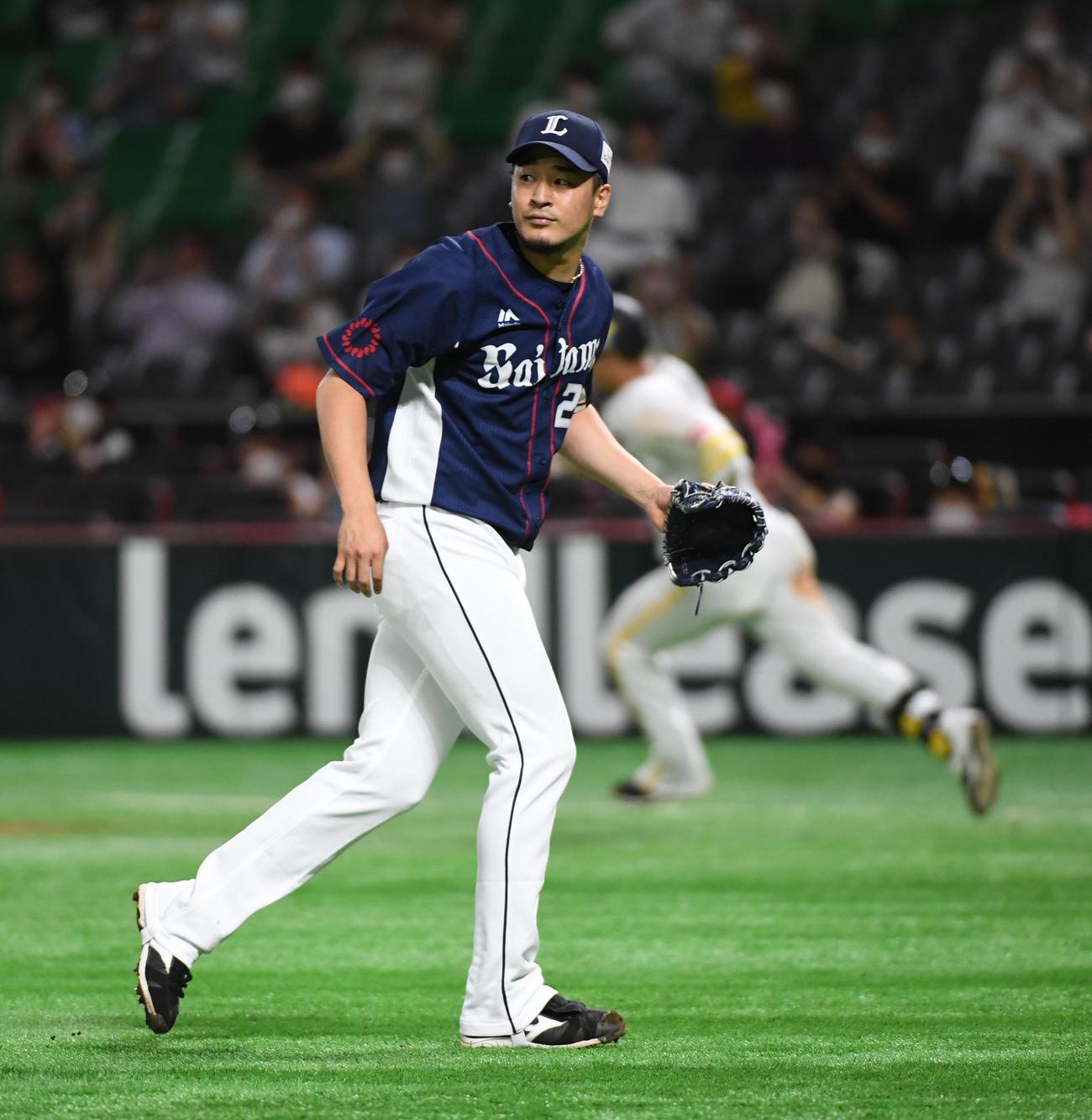 ソフトバンク対西武　6裏ソフトバンク2死満塁、平井は中村晃に走者一掃の適時打を浴びる（撮影・今浪浩三）