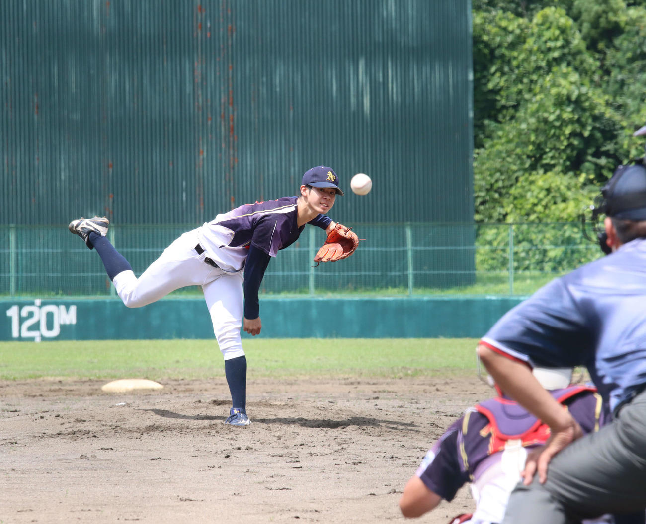 秋季リーグ開幕を待ち望む青森大・遠藤（撮影・保坂果那）