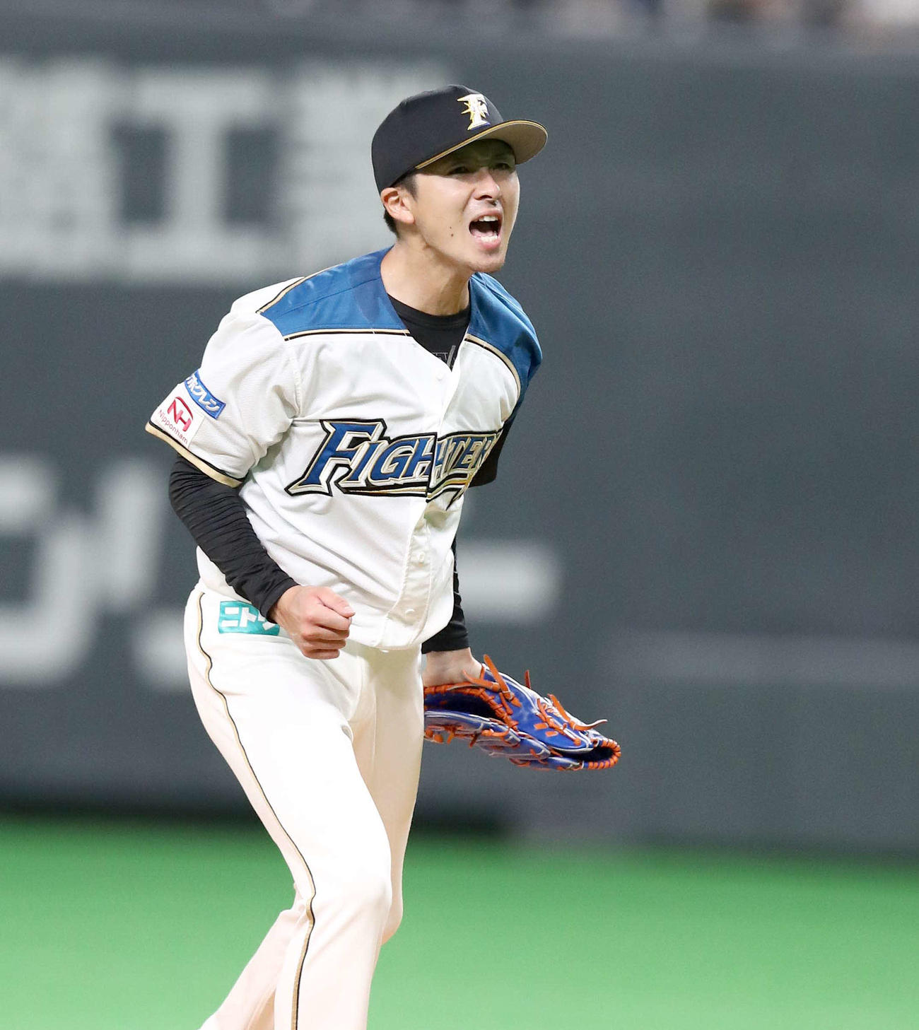 日本ハム対オリックス　6回表オリックス2死一、三塁、ロドリゲスを三振にとり叫ぶ上沢（撮影・黒川智章）