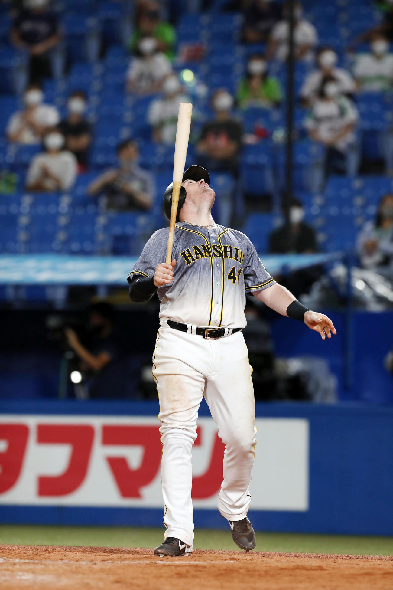 ヤクルト対阪神　9回表阪神2死二塁、ボーアは捕邪飛を放ち試合終了となる（撮影・加藤哉）