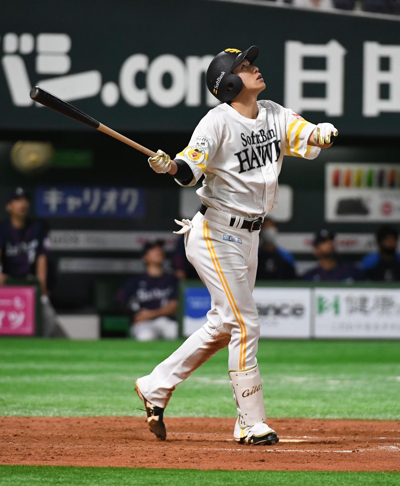 ソフトバンク対西武　8回裏ソフトバンク2死、柳田悠岐は二飛に倒れる（撮影・今浪浩三）