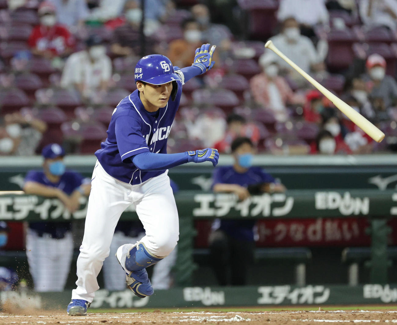 広島対中日　5回表中日無死、代打の石川昂は右前打を放つ（撮影・加藤孝規）
