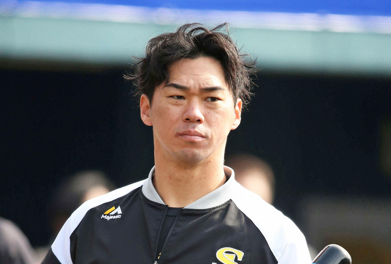 ソフトバンク長谷川勇也（2020年2月4日撮影）