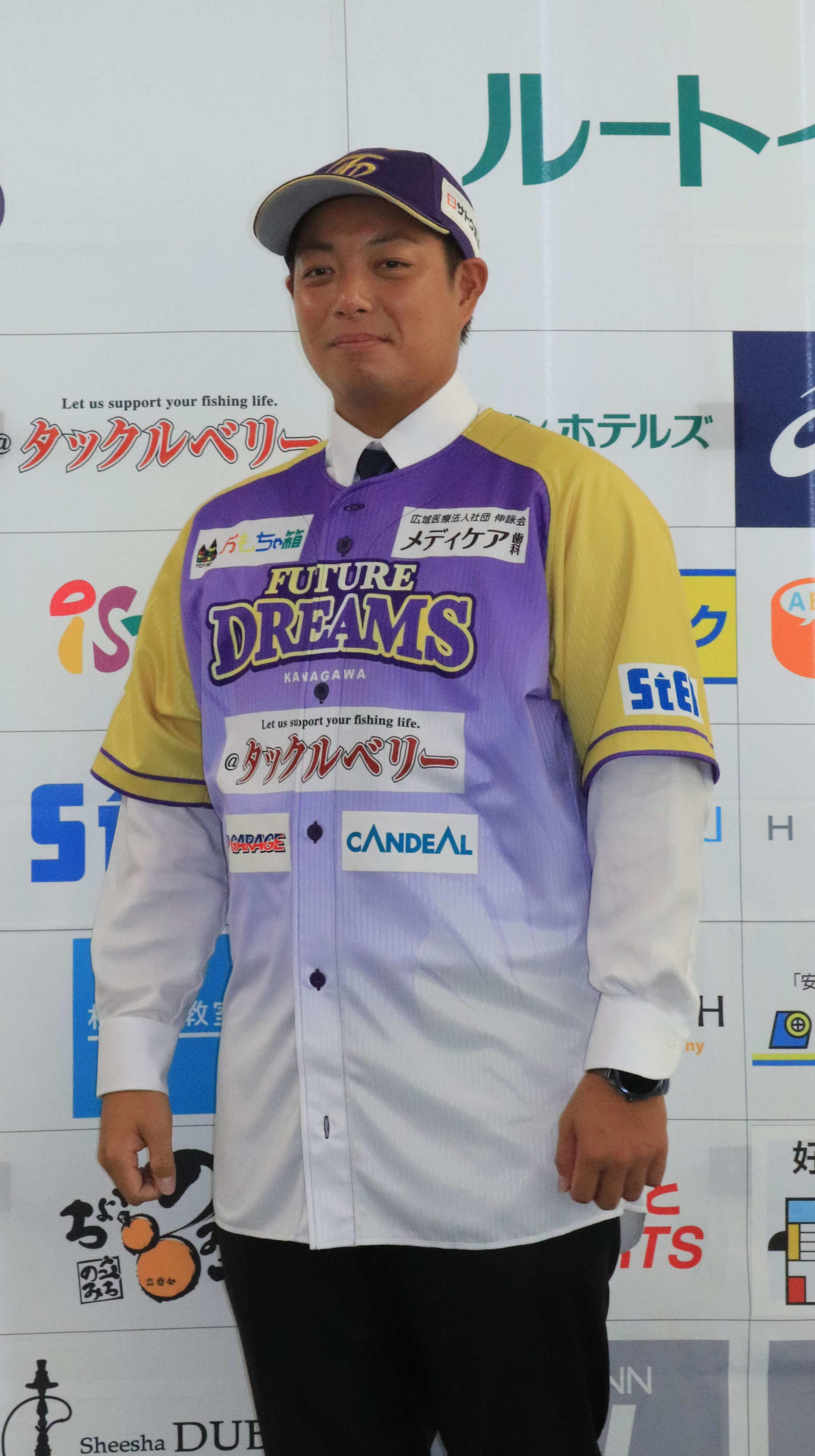 BC・神奈川の入団会見に臨む高木勇人（撮影・小早川宗一郎）