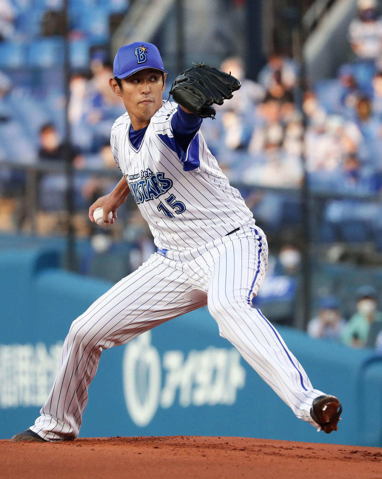 DeNA対中日　DeNA先発の井納（撮影・丹羽敏通）