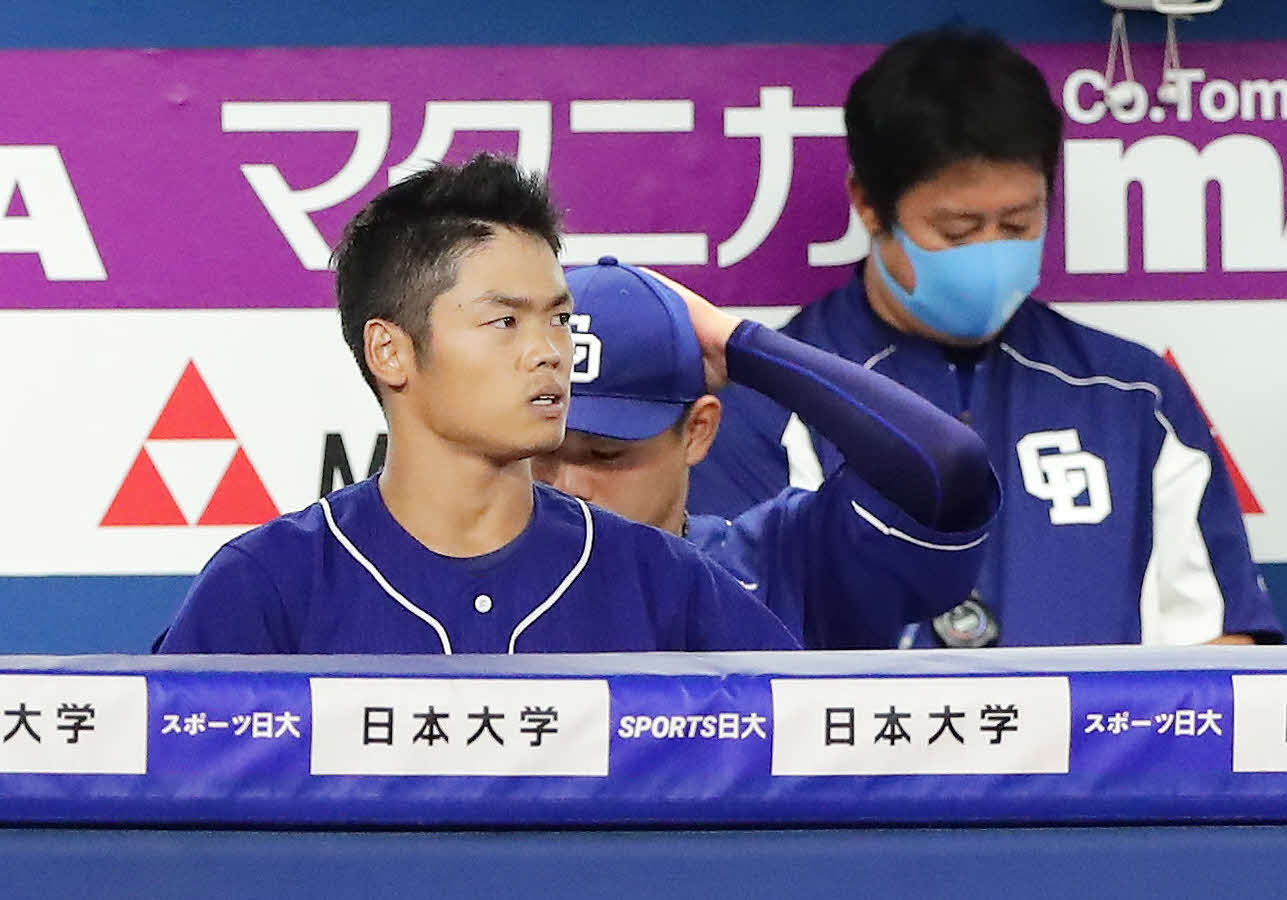 DeNA対中日　5回表中日2死二塁、根尾は遊ゴロに倒れて、悔しさをにじませる（撮影・丹羽敏通）