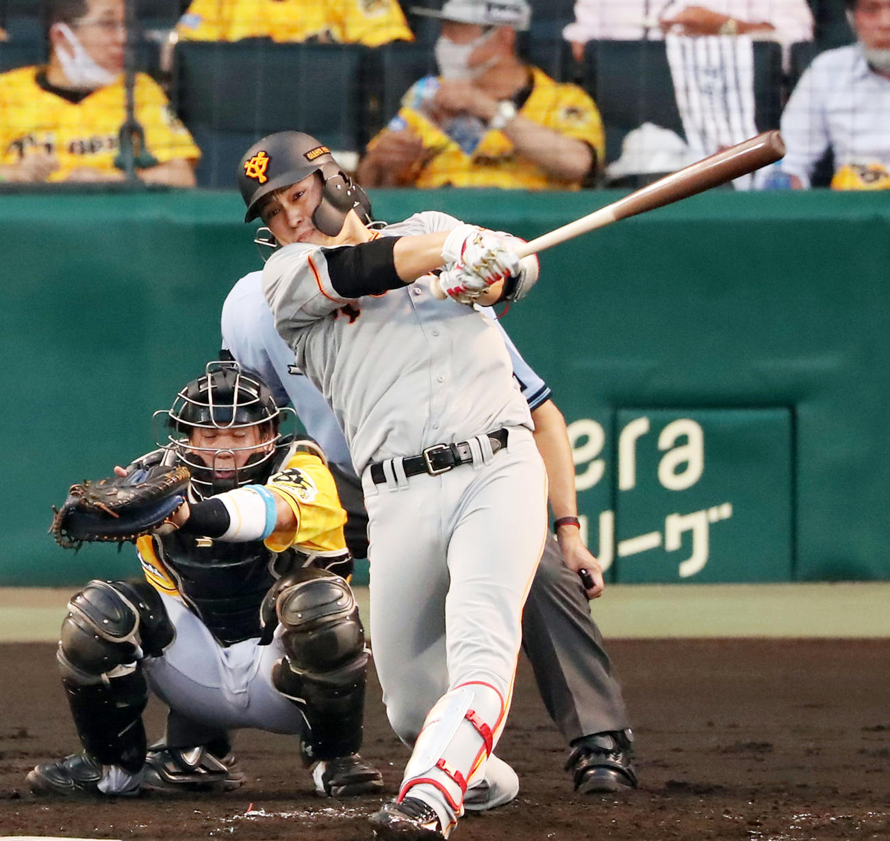 3回表巨人1死、北村は中越え本塁打を放つ（撮影・加藤哉）