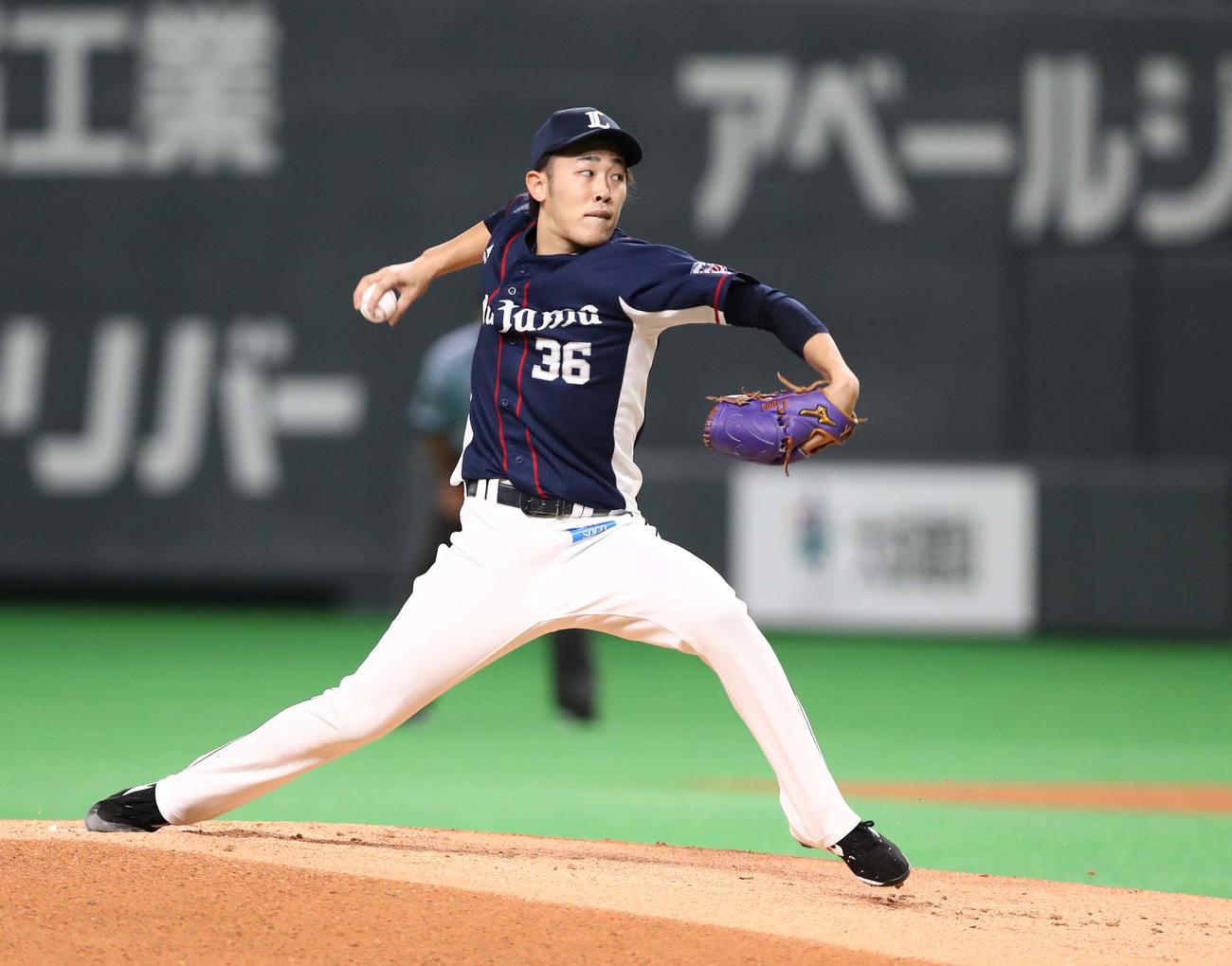 日本ハム対西武　西武先発の伊藤（撮影・黒川智章）
