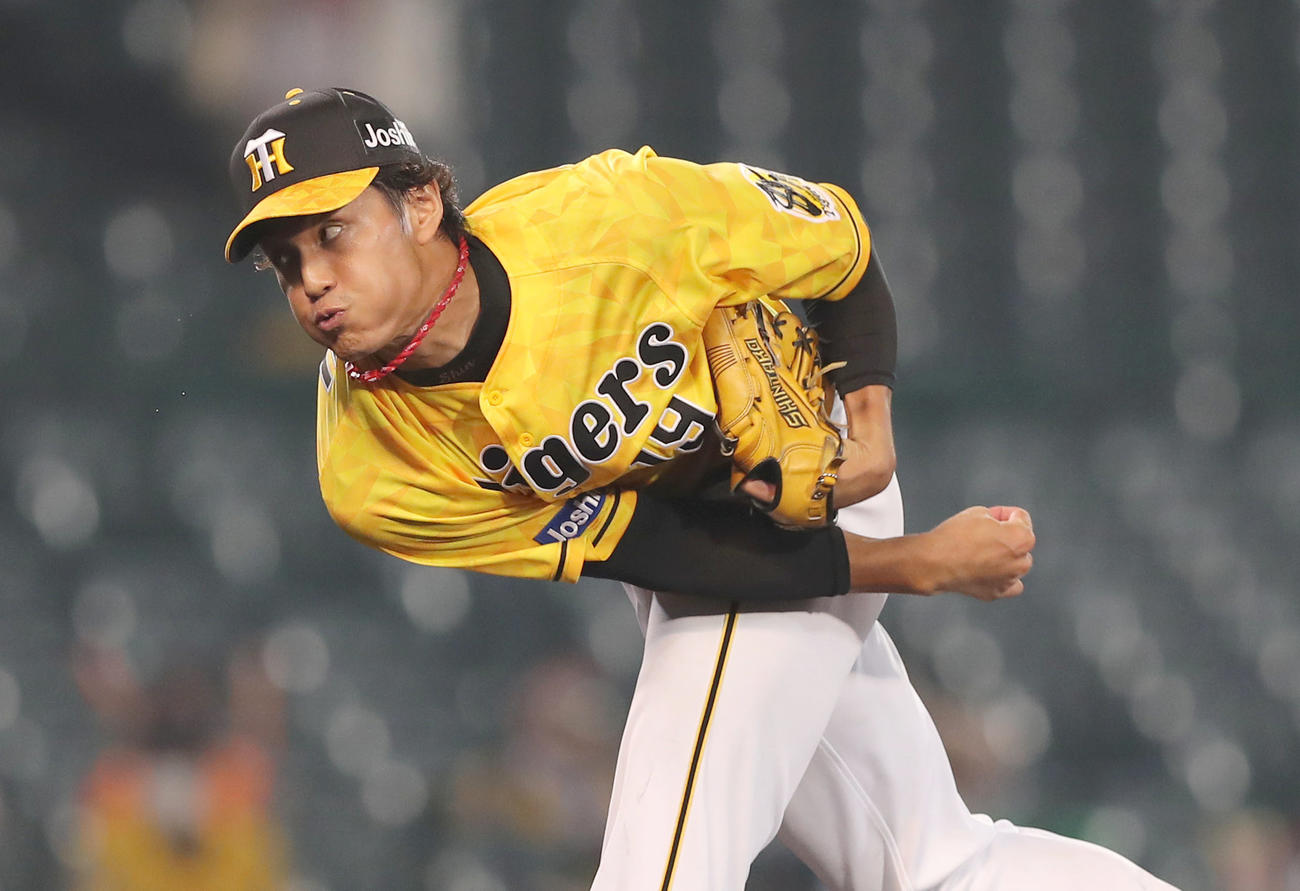 阪神対巨人　巨人打線を相手に力投するも4失点の藤浪（撮影・前田充）