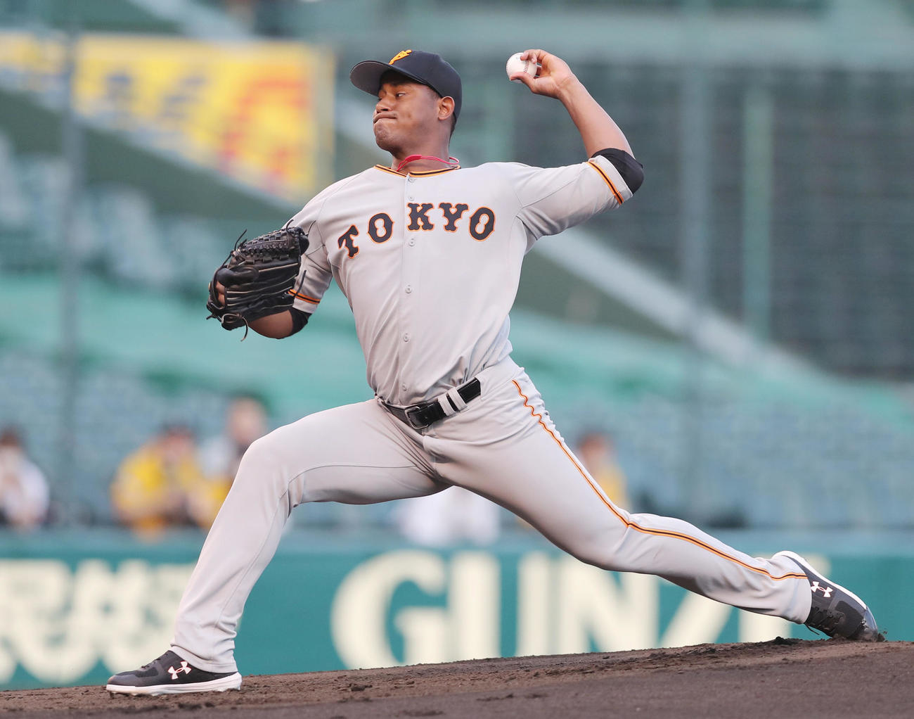阪神対巨人　巨人先発のメルセデス（撮影・前田充）