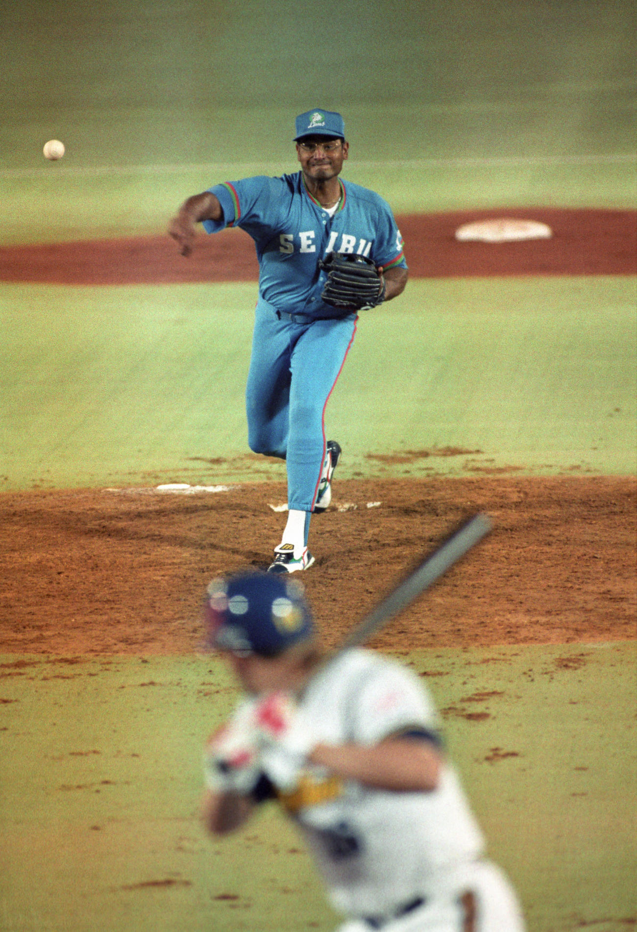 1995年5月9日、オリックス戦で西武の3番手として登板し、14球を投げたオレステス・デストラーデ＝富山アルペンスタジアム
