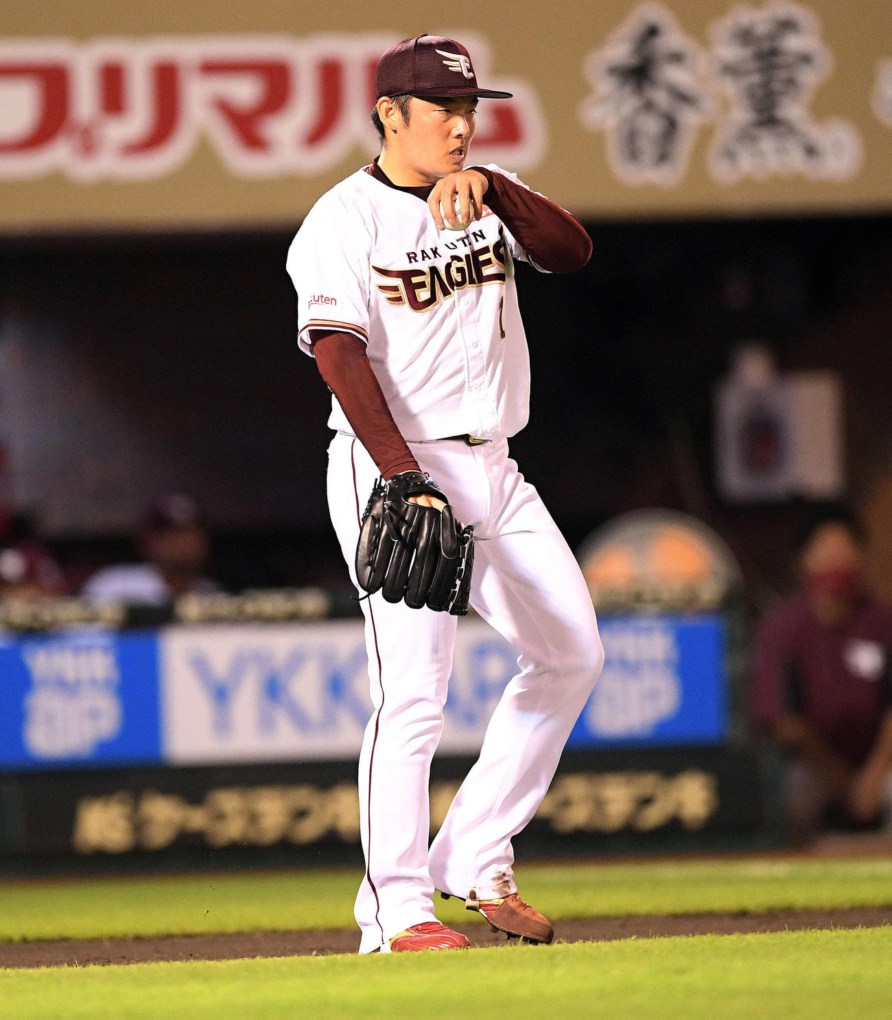 楽天対ソフトバンク　3回、同点に追いつかれ厳しい表情の楽天松井（撮影・滝沢徹郎）