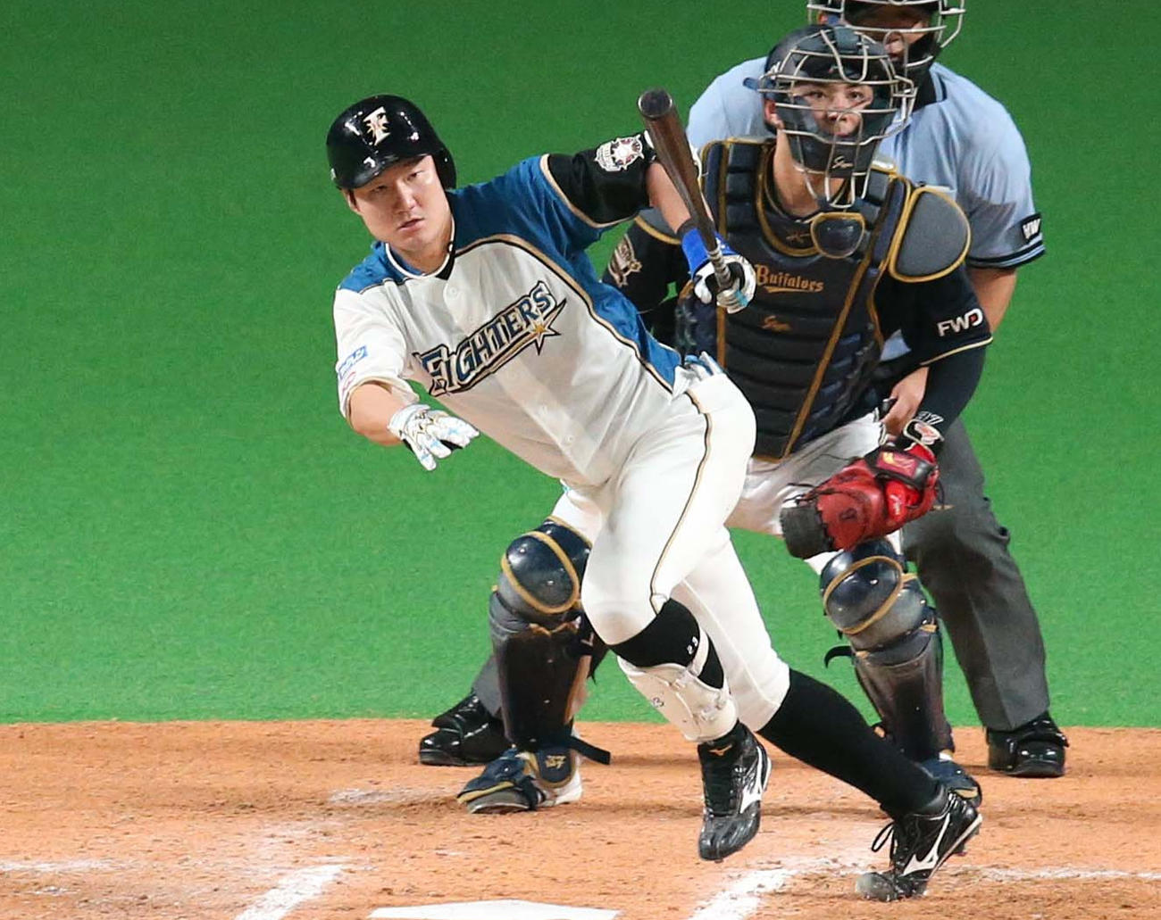 8月1日、日本ハム対オリックス　左前適時打を放つ日本ハム渡辺