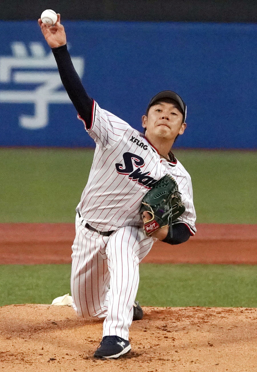 ヤクルト対DeNA　ヤクルト先発の小川（撮影・狩俣裕三）
