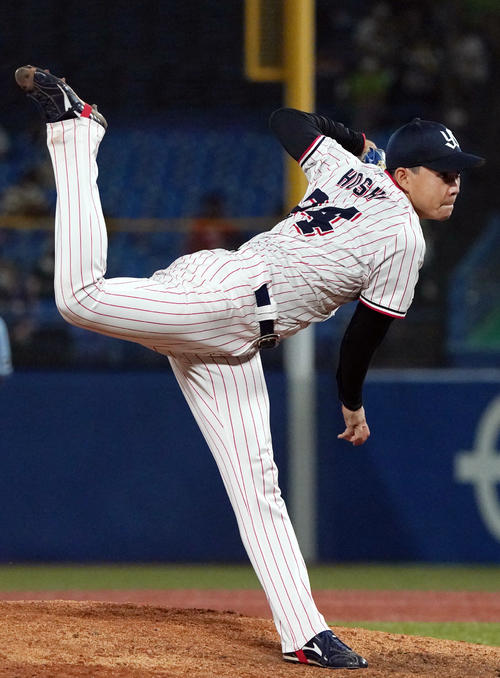 ヤクルト対DeNA　9回表から登板する星（撮影・狩俣裕三）