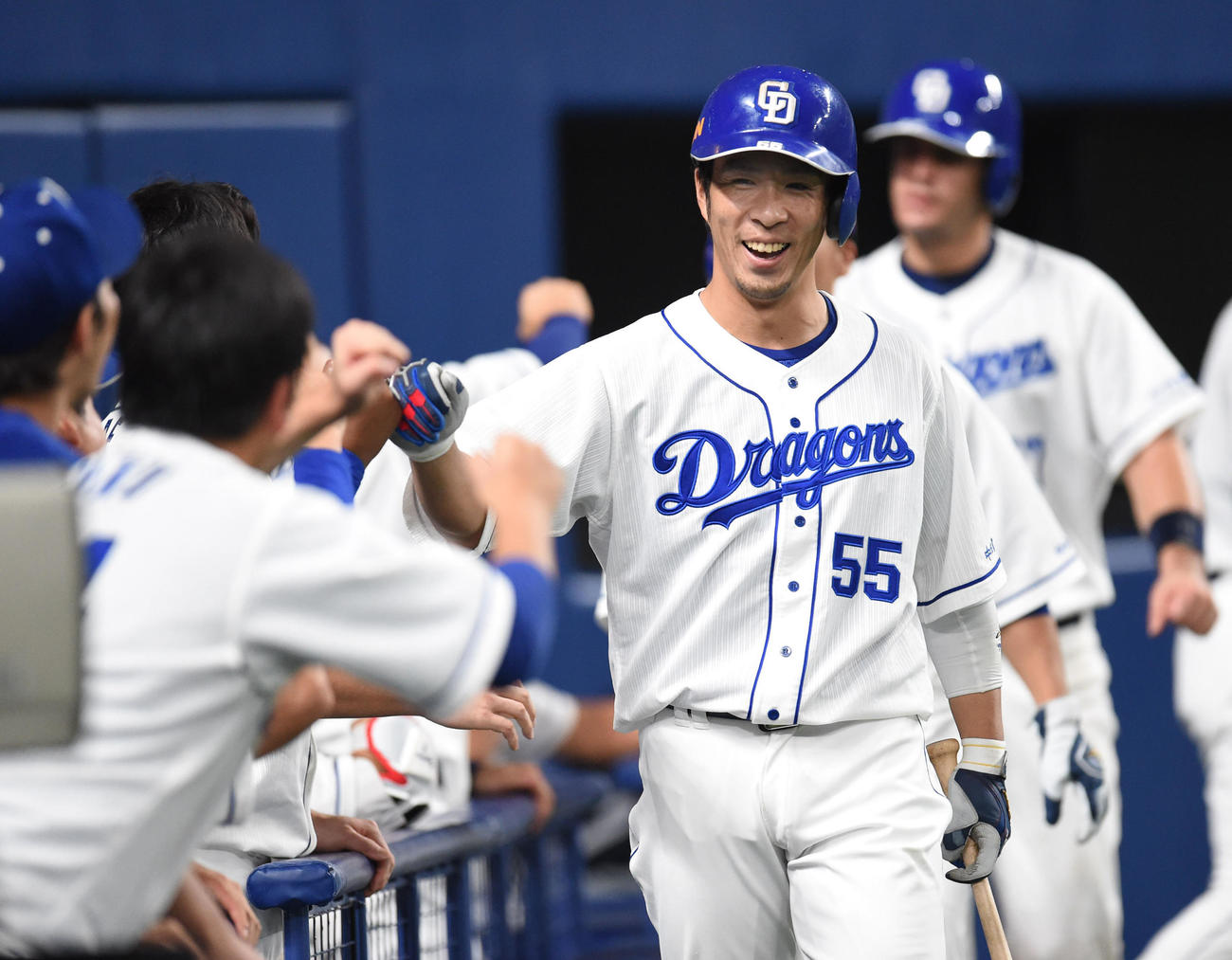 中日対巨人　7回裏中日1死一、三塁、左中間へ3点本塁打を放った福田永将（撮影・森本幸一）