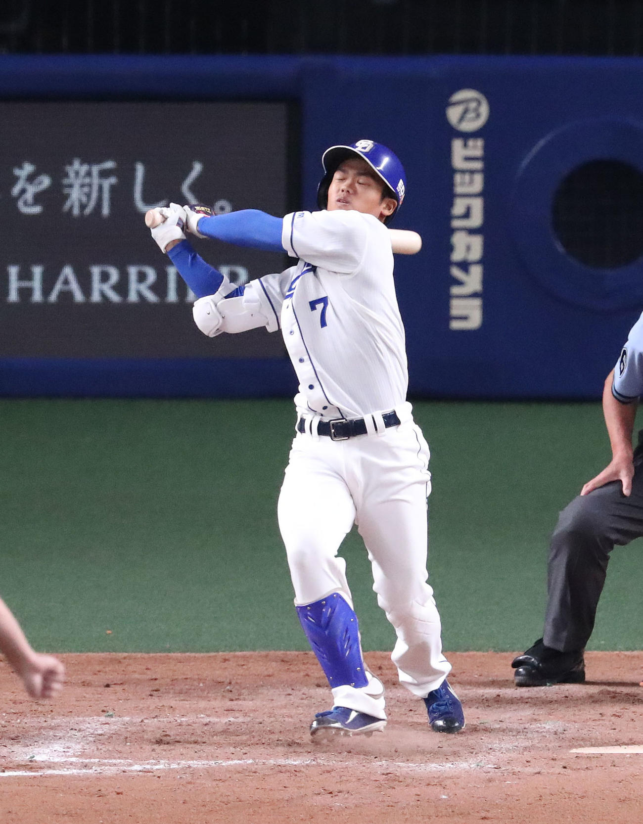 延長10回裏中日2死、三振に倒れる代打根尾昂（撮影・白石智彦）