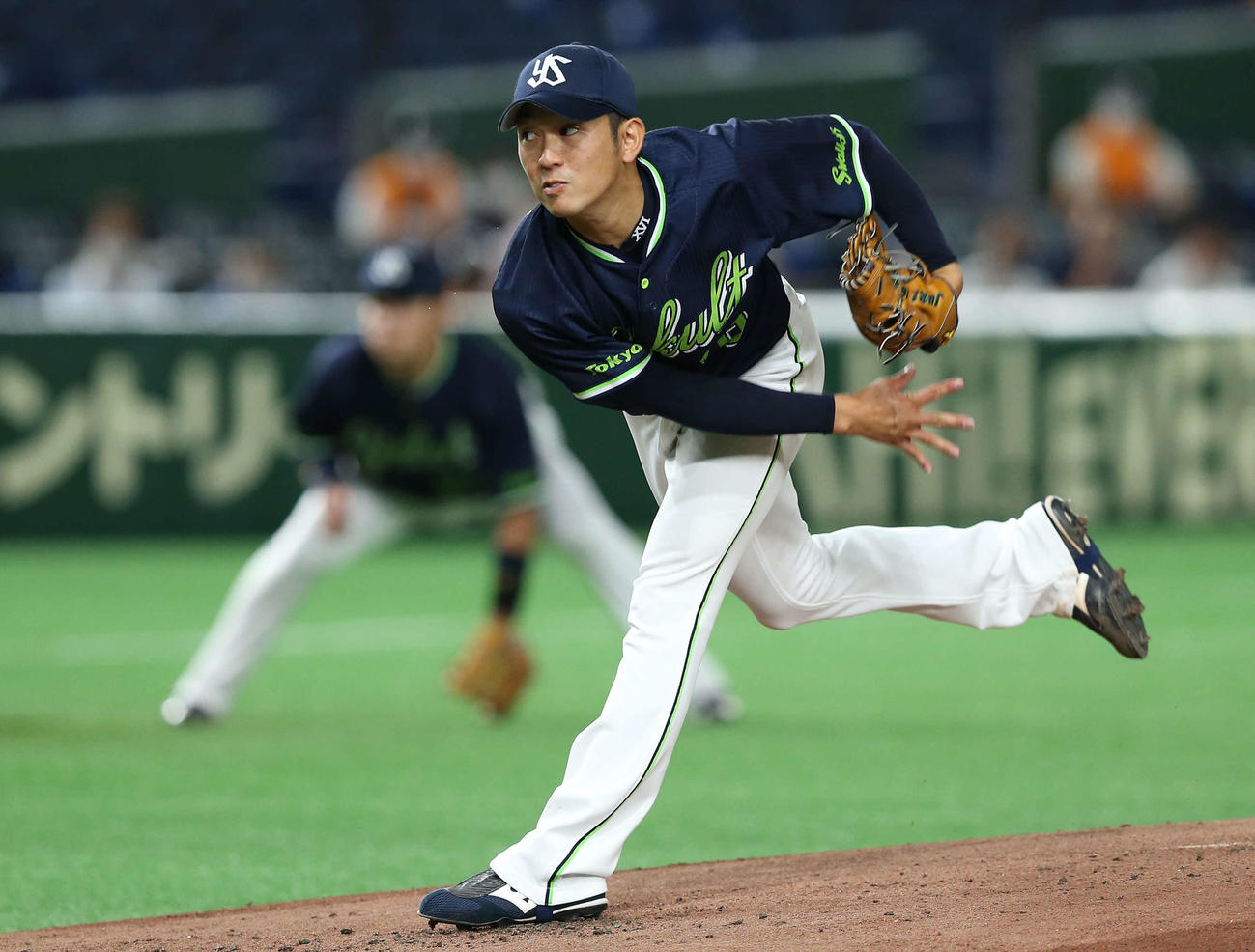 巨人対ヤクルト　力投するヤクルト先発の原（撮影・河野匠）
