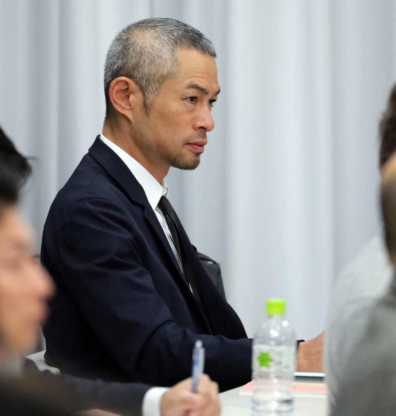 19年12月、学生野球資格回復研修の講義を受けるイチロー氏