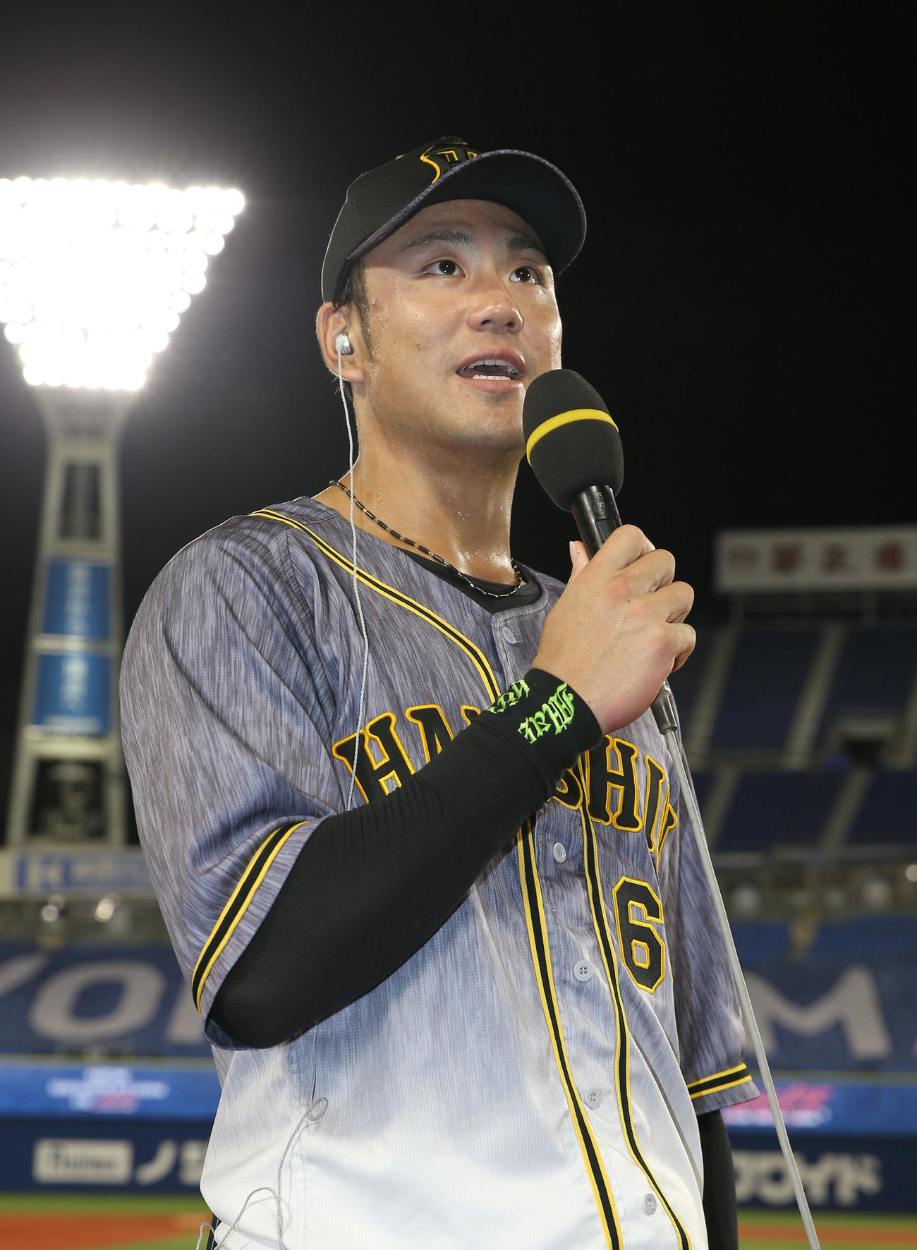 DeNA対阪神　ヒーローインタビューに答える阪神中谷（撮影・前田充）