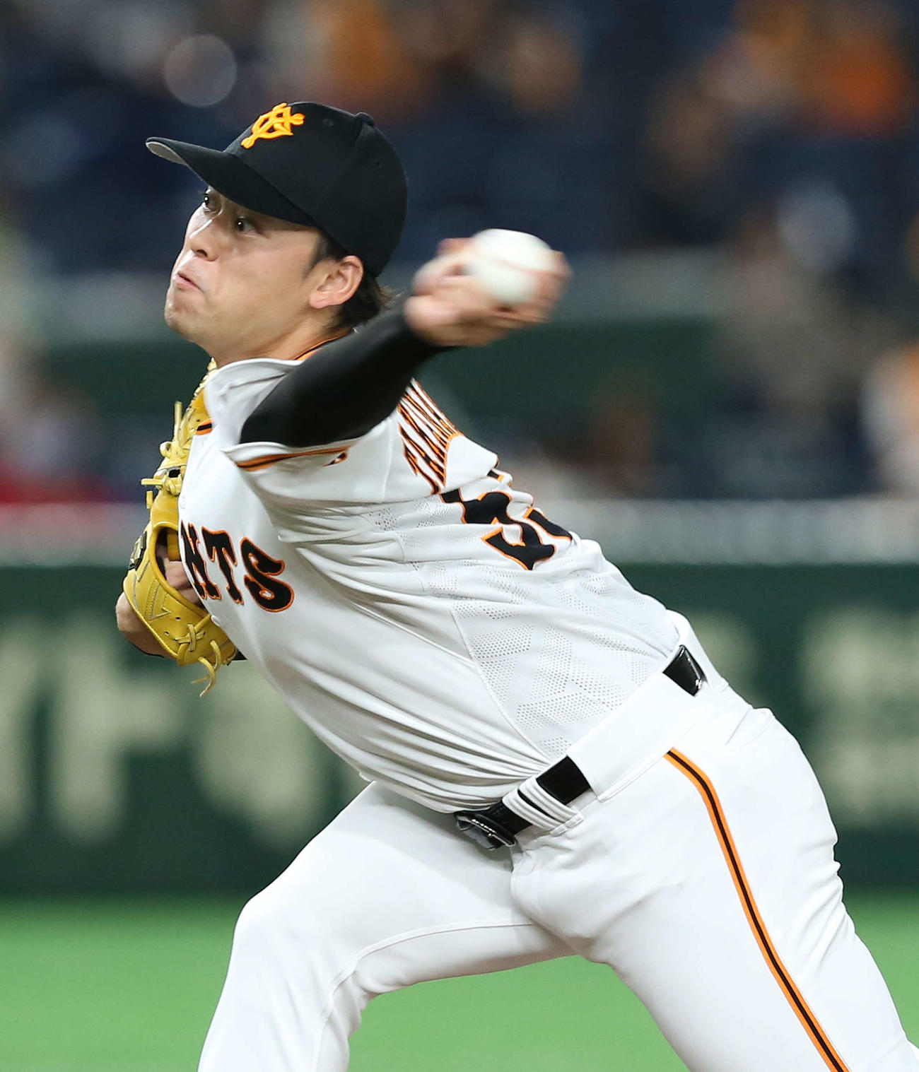 巨人対ヤクルト　7回表に巨人2番手で登板した高梨（撮影・河野匠）