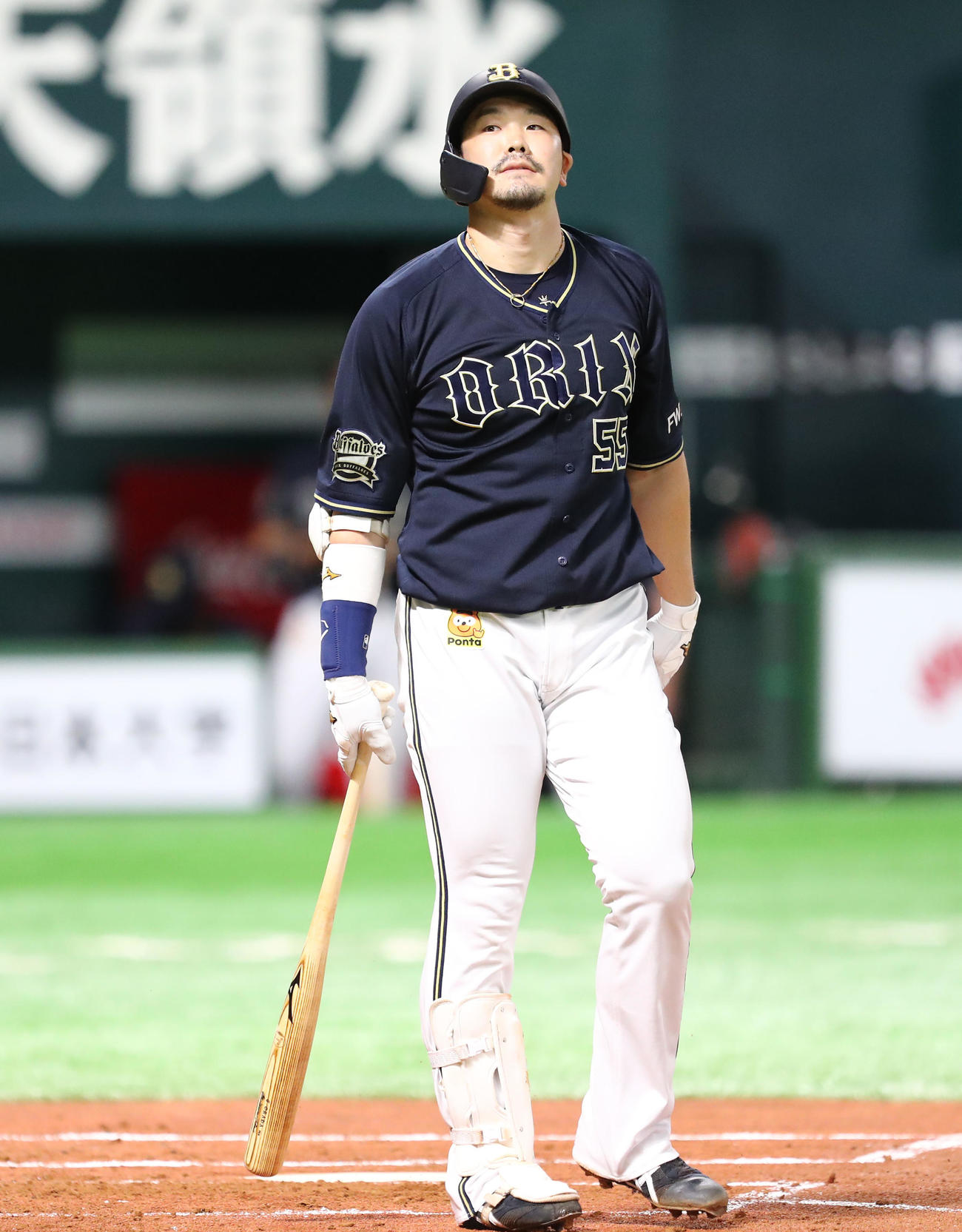 ソフトバンク対オリックス　1回表オリックス2死一、三塁、T－岡田は空振り三振に倒れる（撮影・梅根麻紀）