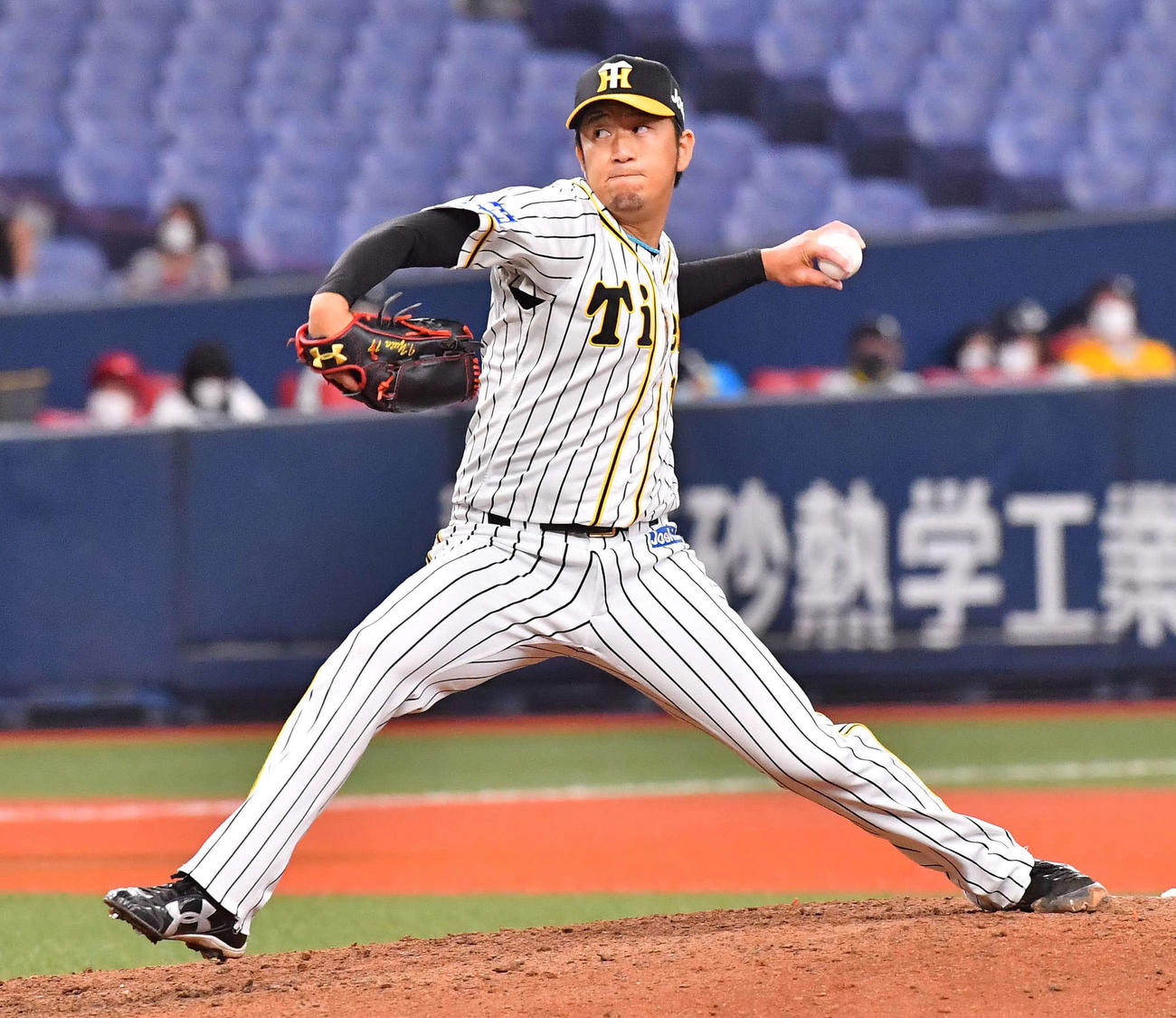 阪神対広島　10回に登板する岩貞祐太（撮影・上田博志）