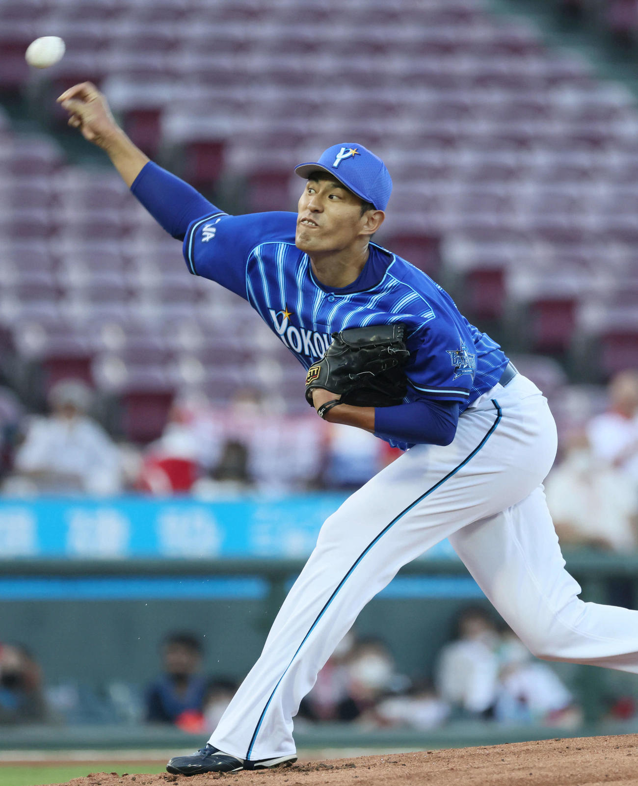 広島対DeNA　DeNA先発の井納（撮影・加藤孝規）