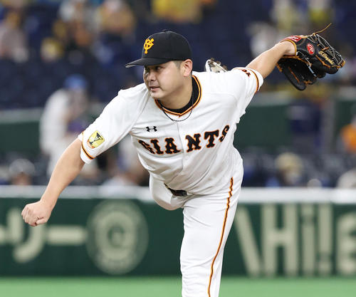 巨人対阪神　3回、巨人2番手で登板し力投する田中豊（撮影・垰建太）