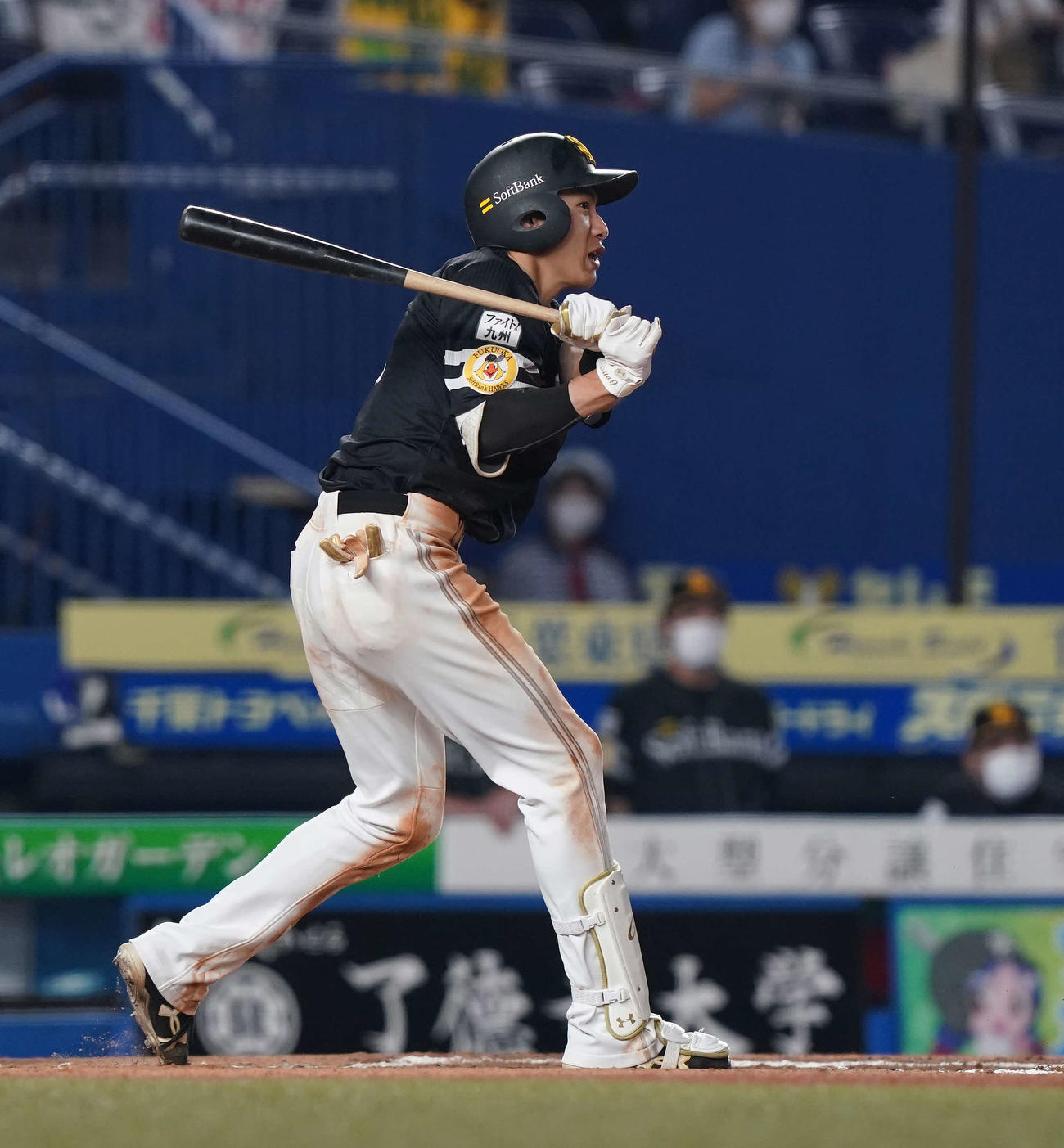 ロッテ対ソフトバンク　10回表ソフトバンク2死一塁、二ゴロに倒れる柳田（撮影・鈴木みどり）