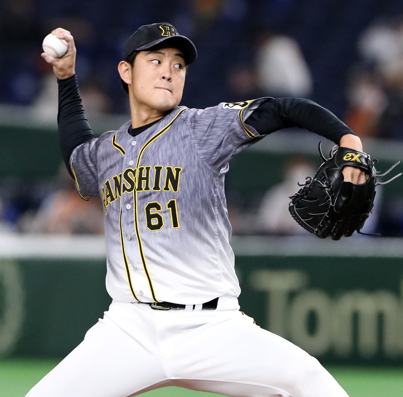 巨人対阪神　7回裏、阪神2番手で登板する望月（撮影・加藤哉）