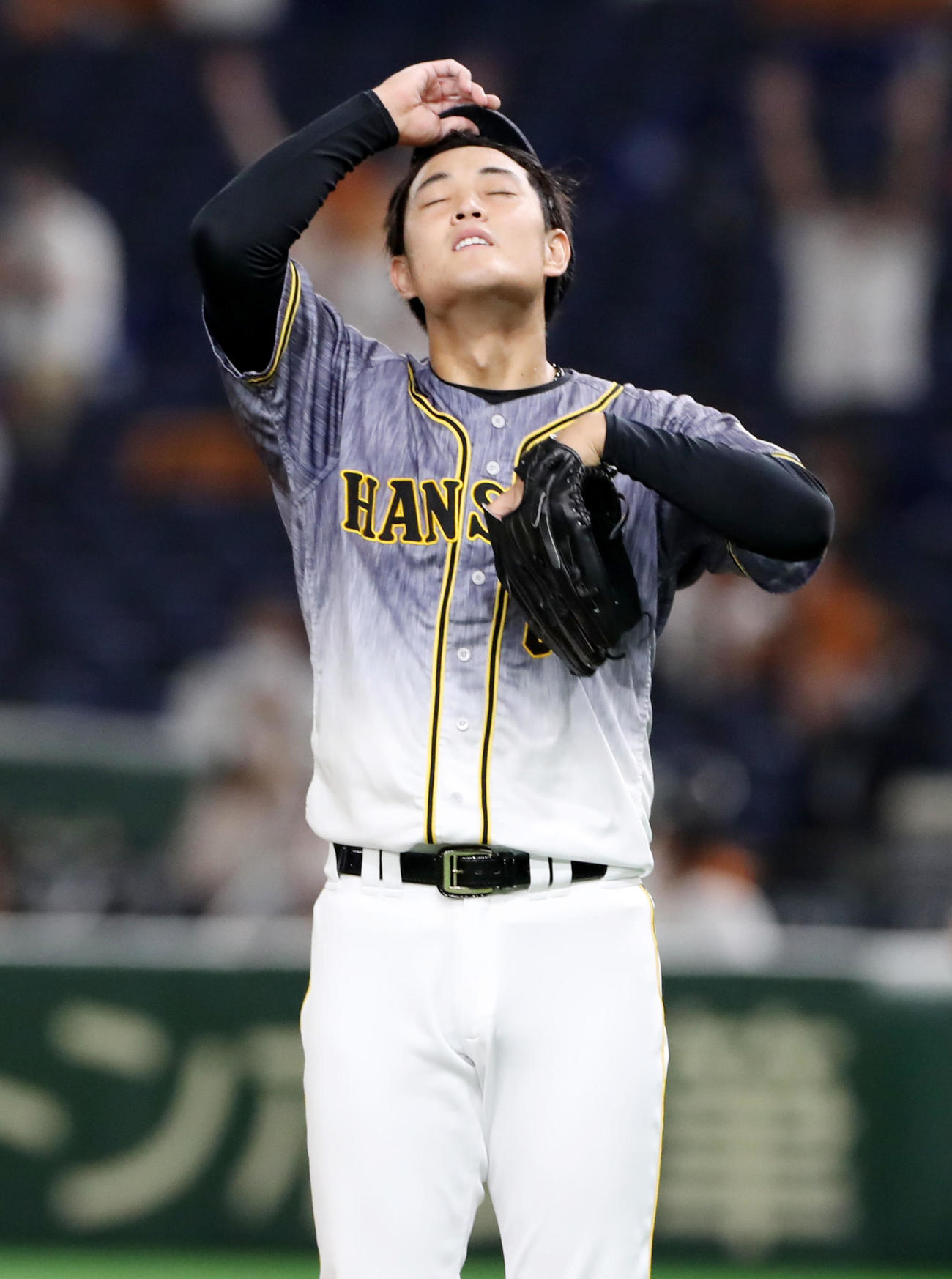 巨人対阪神　7回裏巨人2死一、三塁、望月は丸に左越え3点本塁打を被弾（撮影・加藤哉）