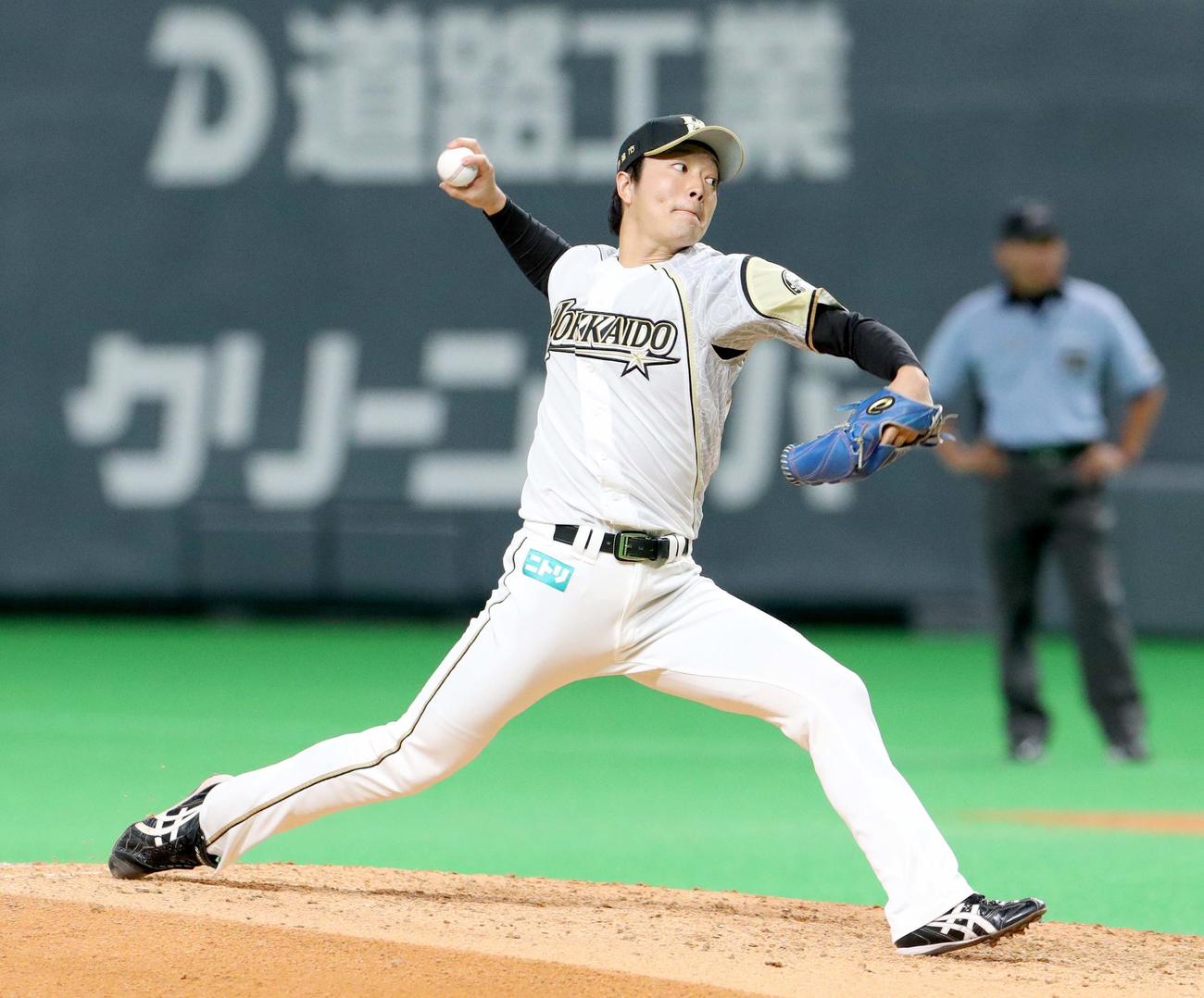 日本ハム対楽天　7回から登板する日本ハム玉井（撮影・佐藤翔太）